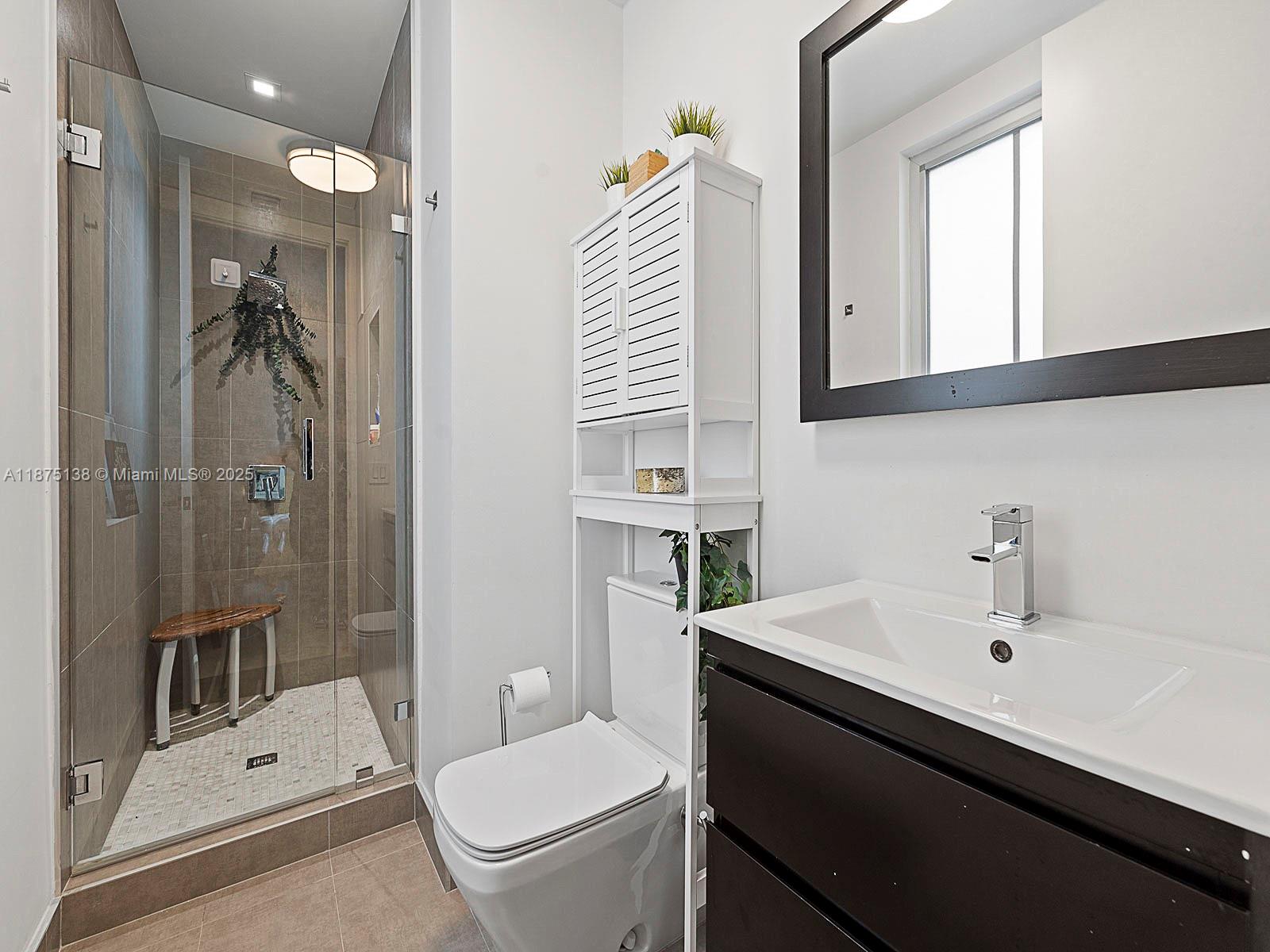 8271 NW 34th Dr Unit: .