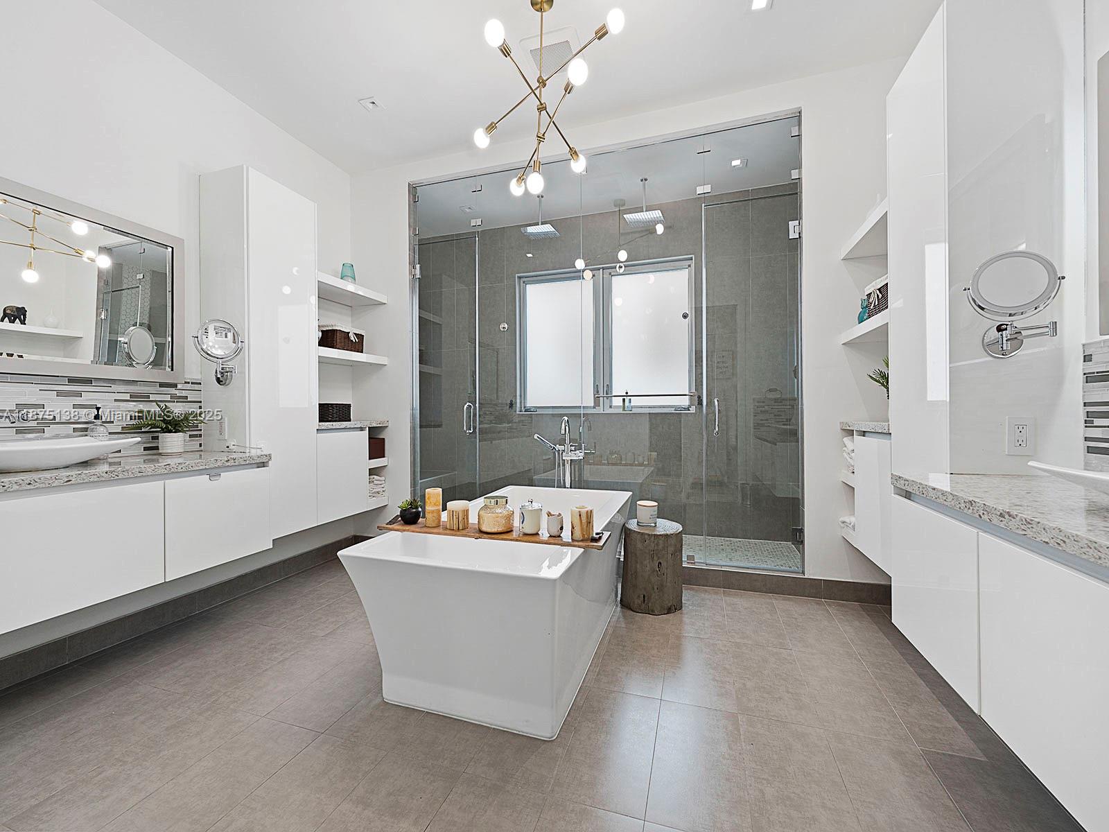 8271 NW 34th Dr Unit: .