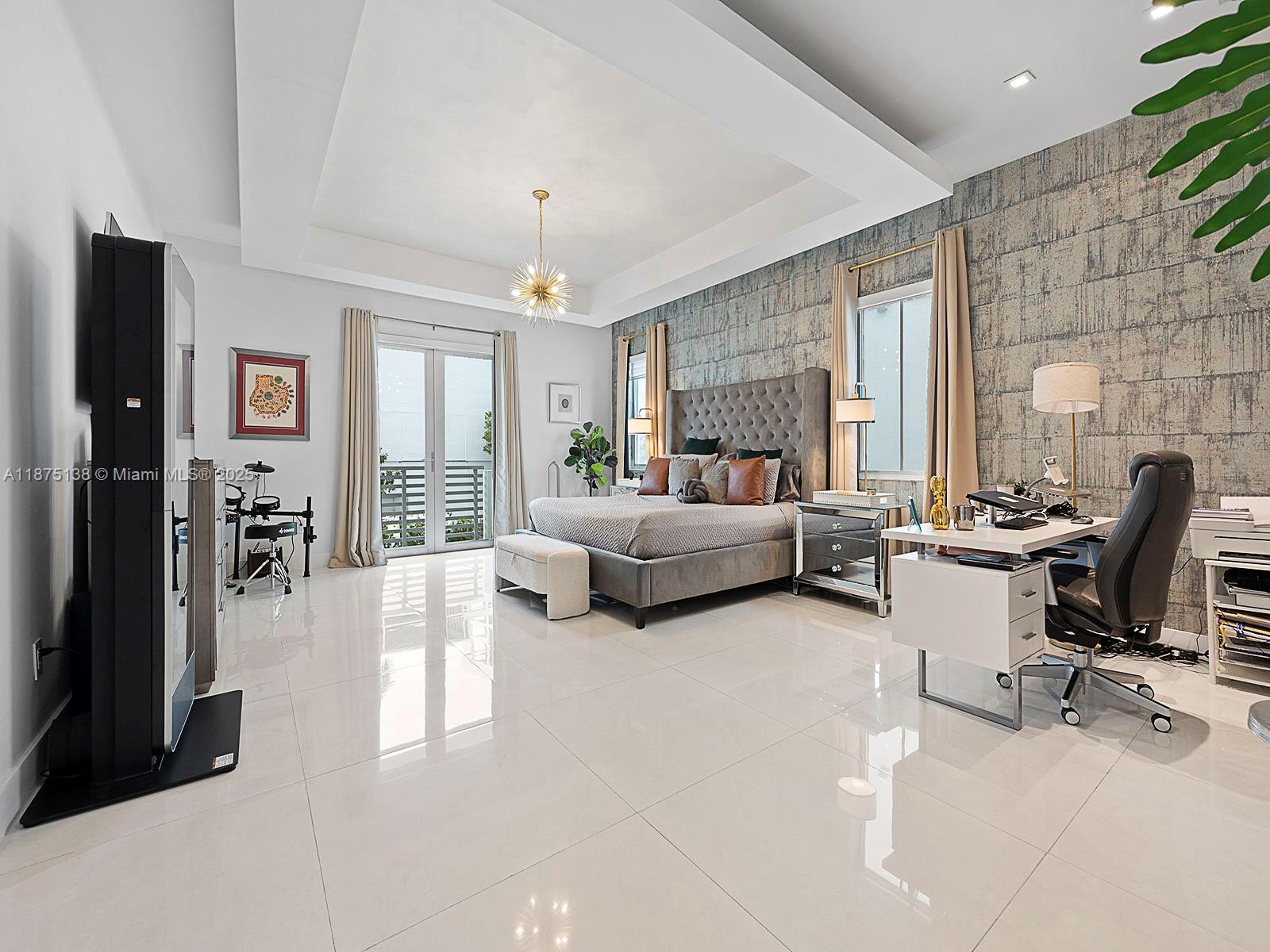 8271 NW 34th Dr Unit: .