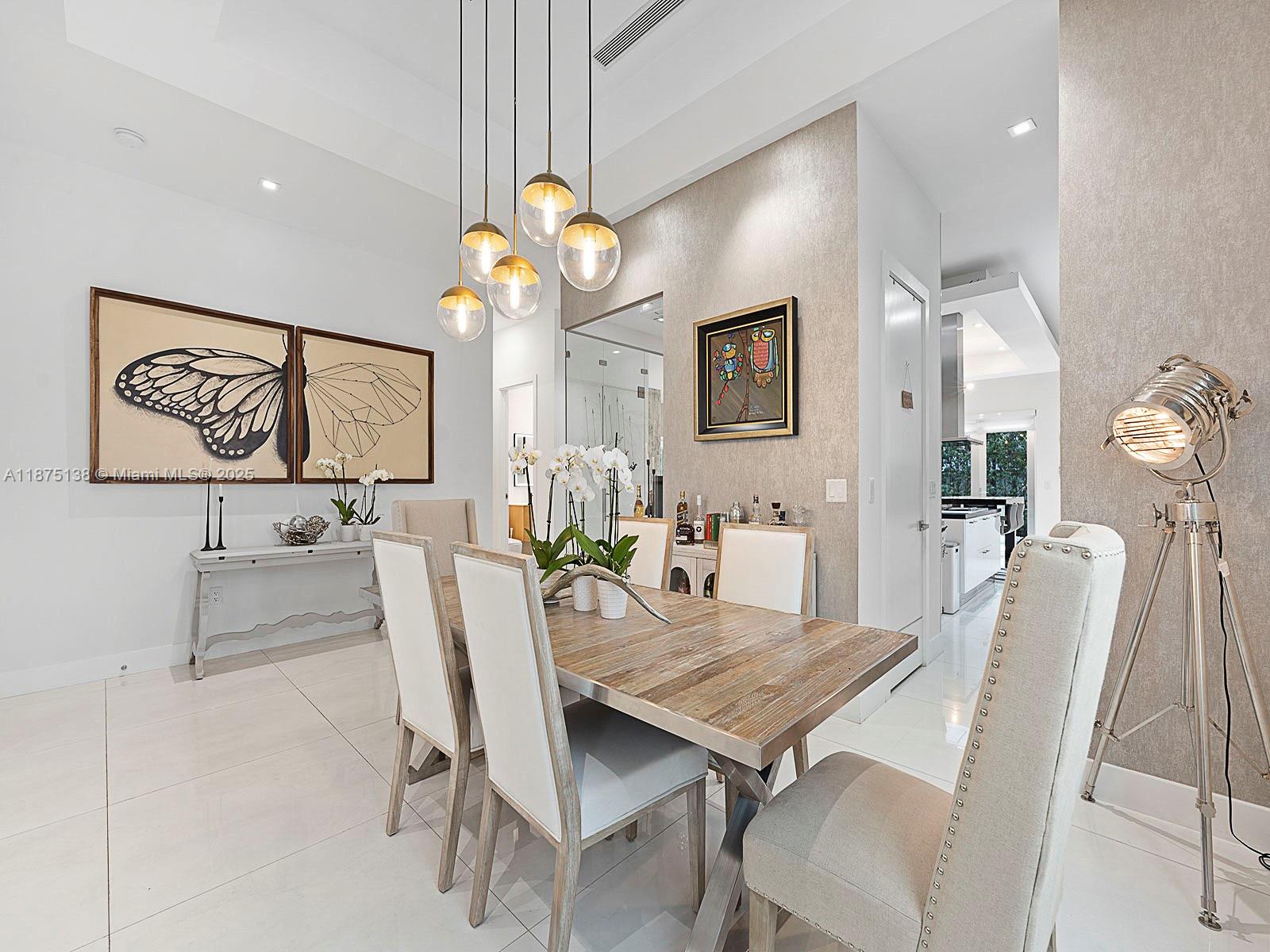 8271 NW 34th Dr Unit: .