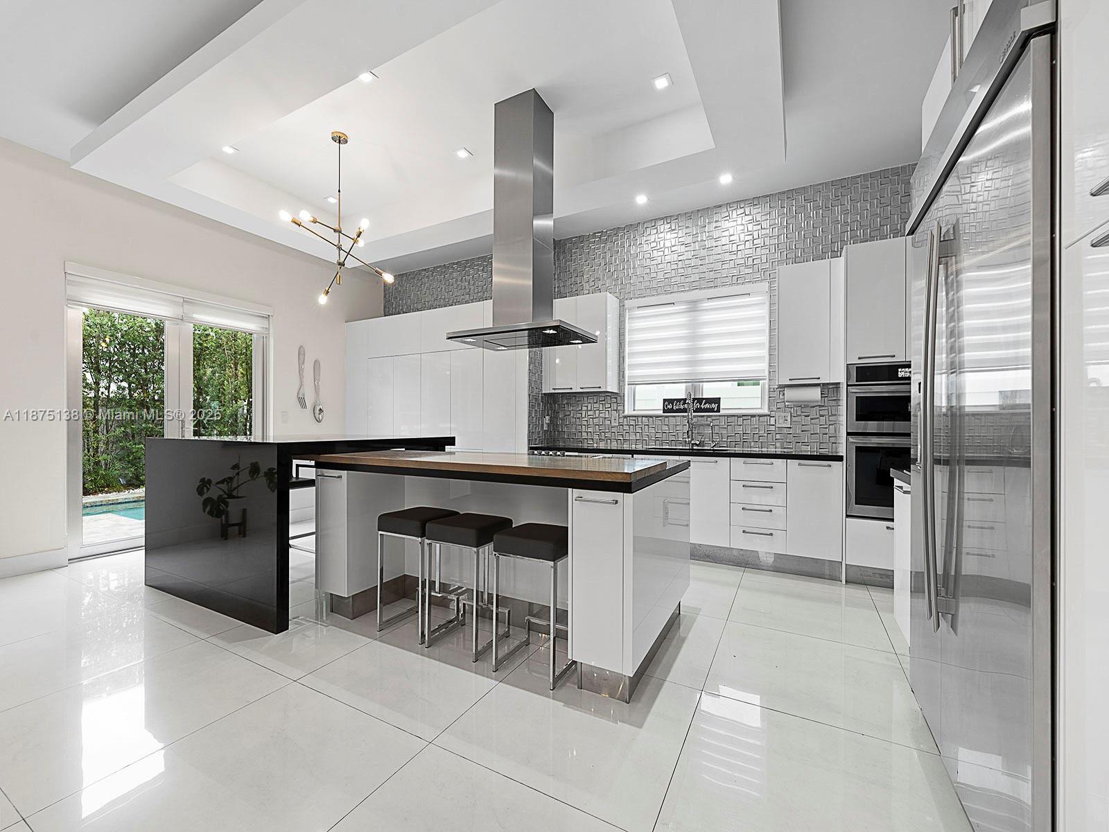 8271 NW 34th Dr Unit: .