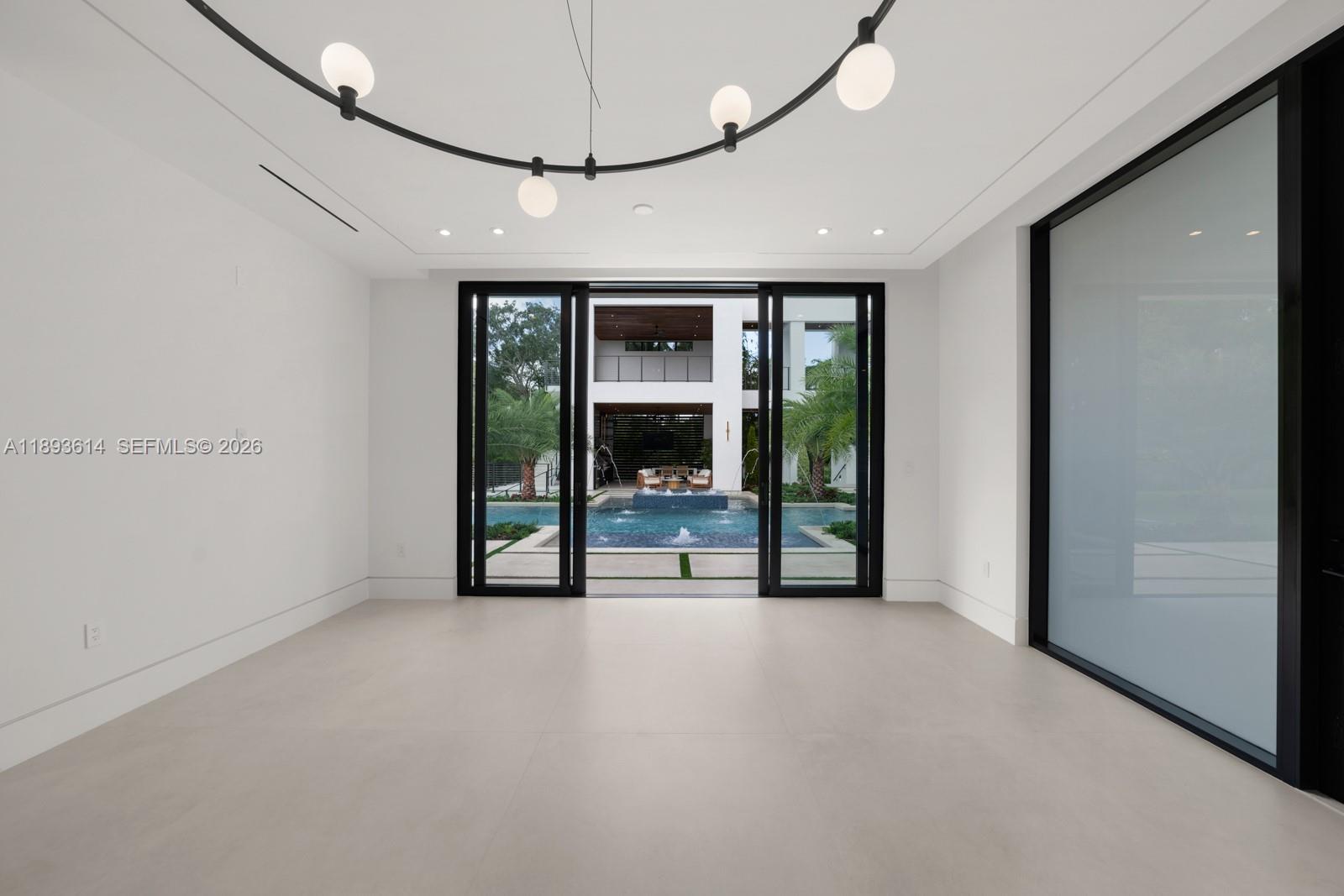 9900 SW 125th Ave