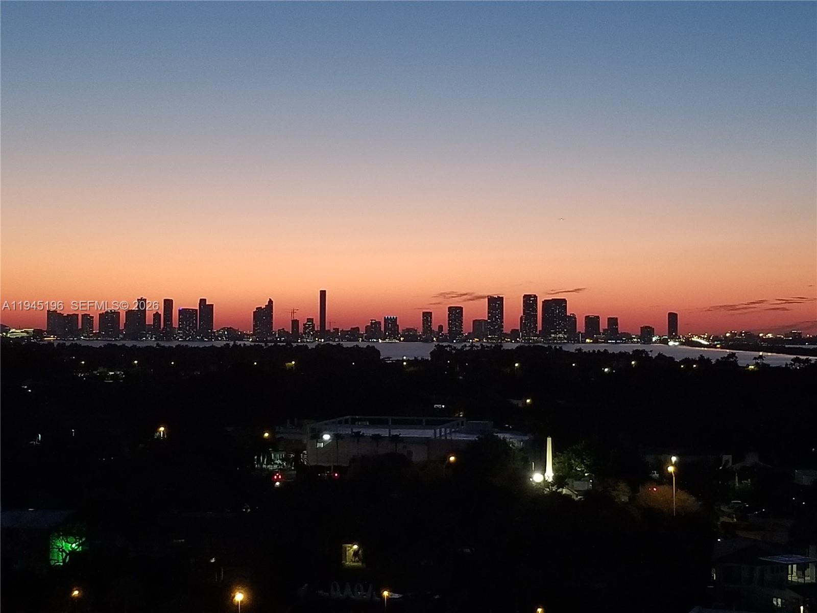 2899 Collins Ave # 1620