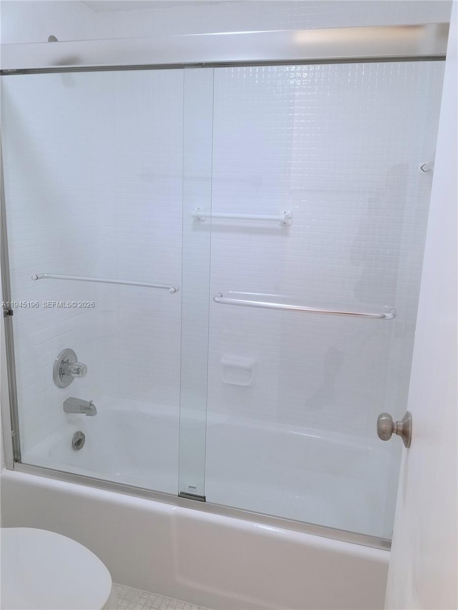 2899 Collins Ave # 1620