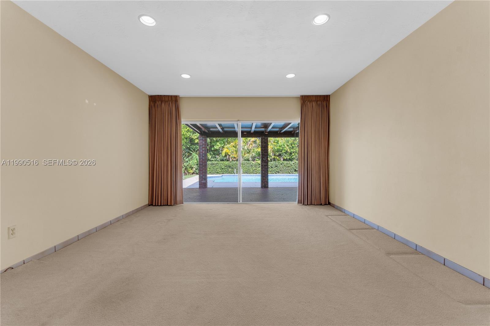 10020 SW 102nd Ave Rd