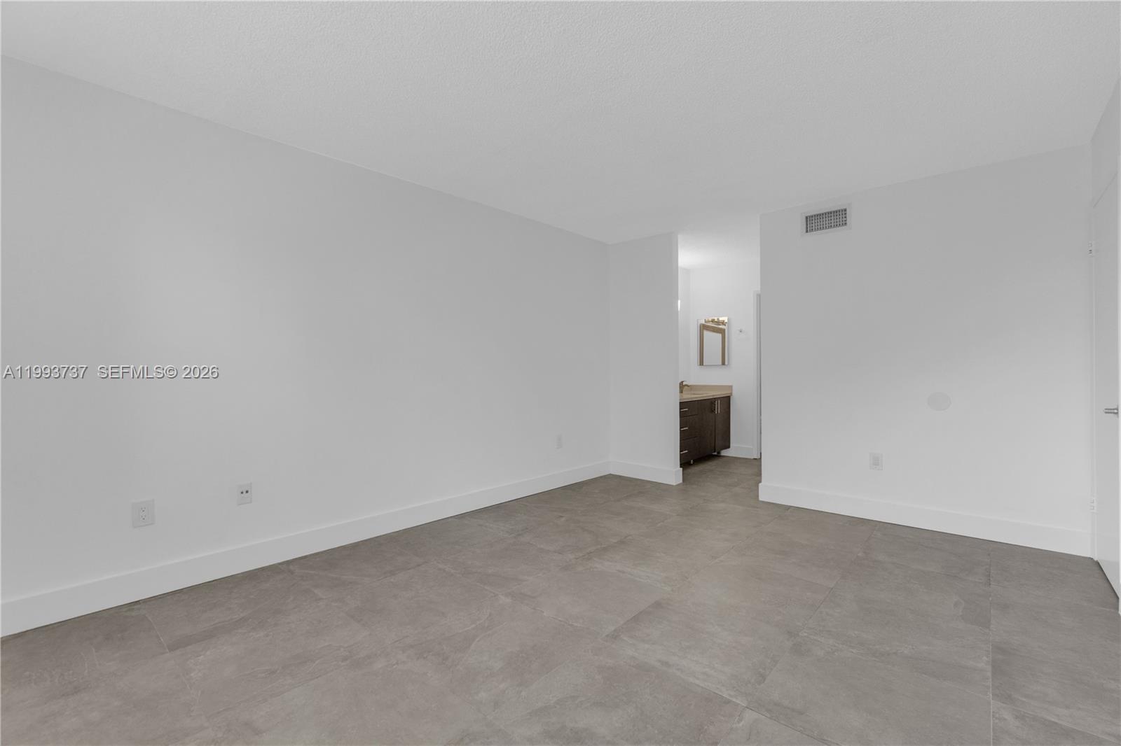 425 W Park Dr # 12