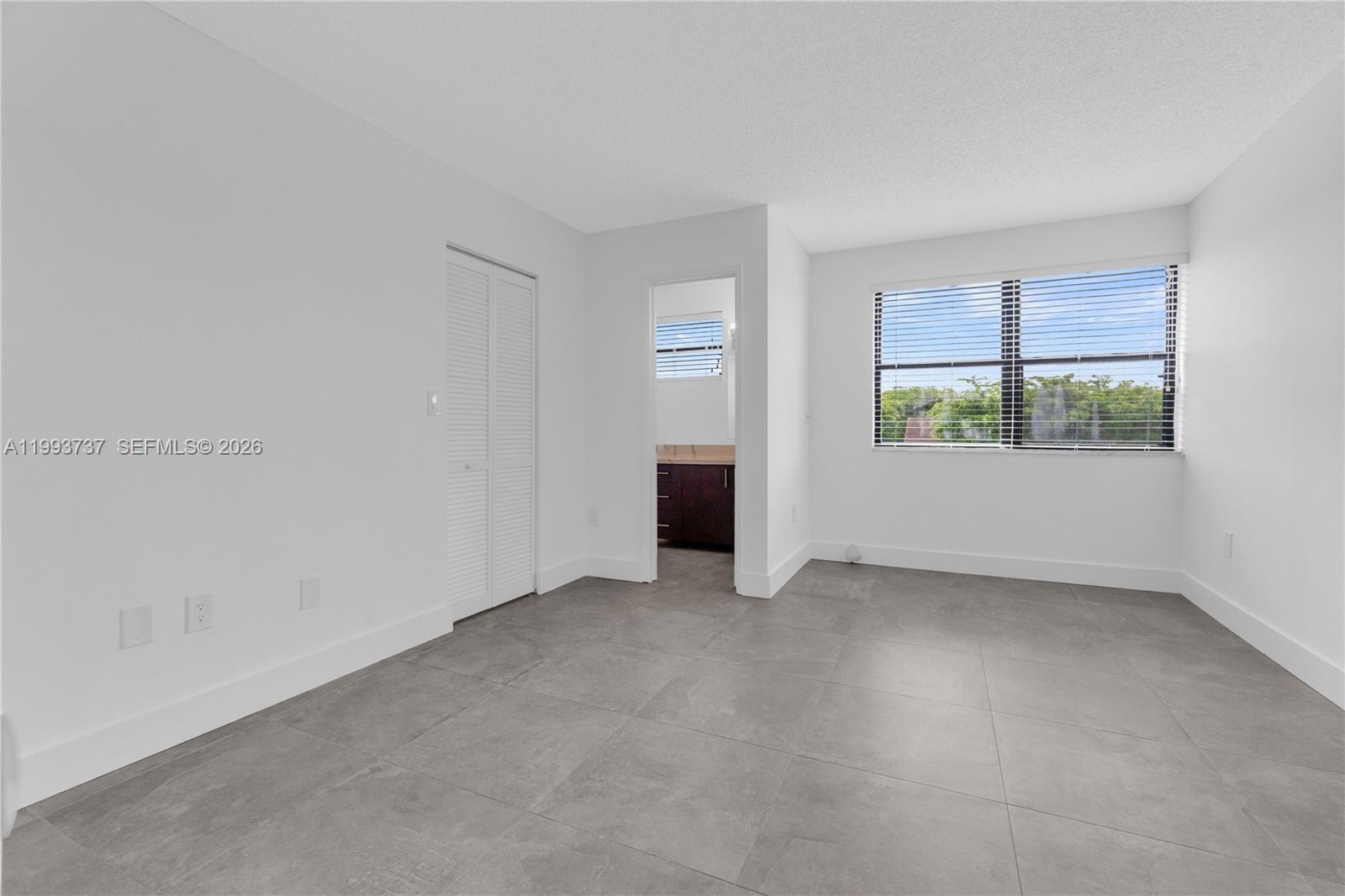 425 W Park Dr # 12