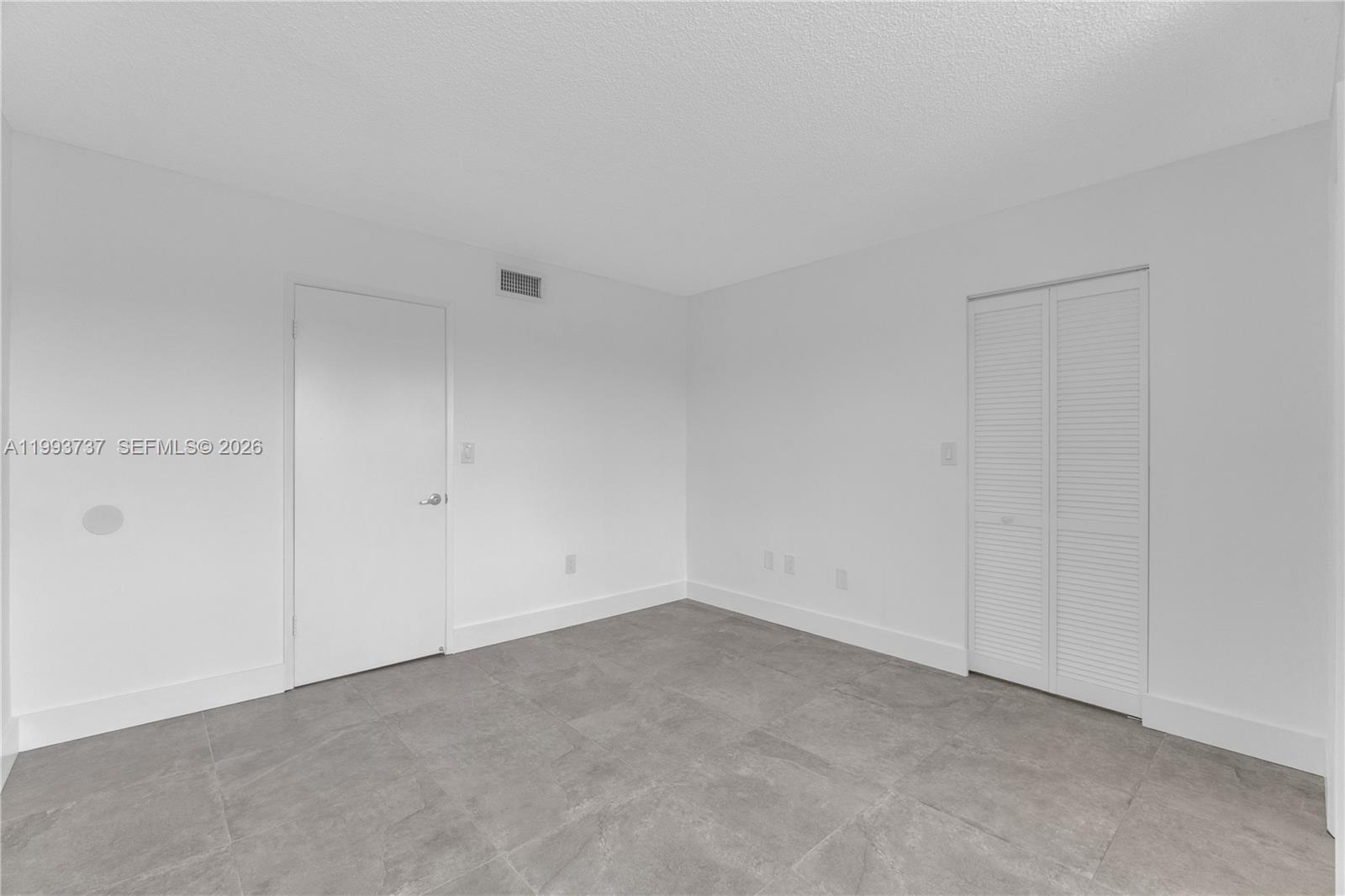 425 W Park Dr # 12