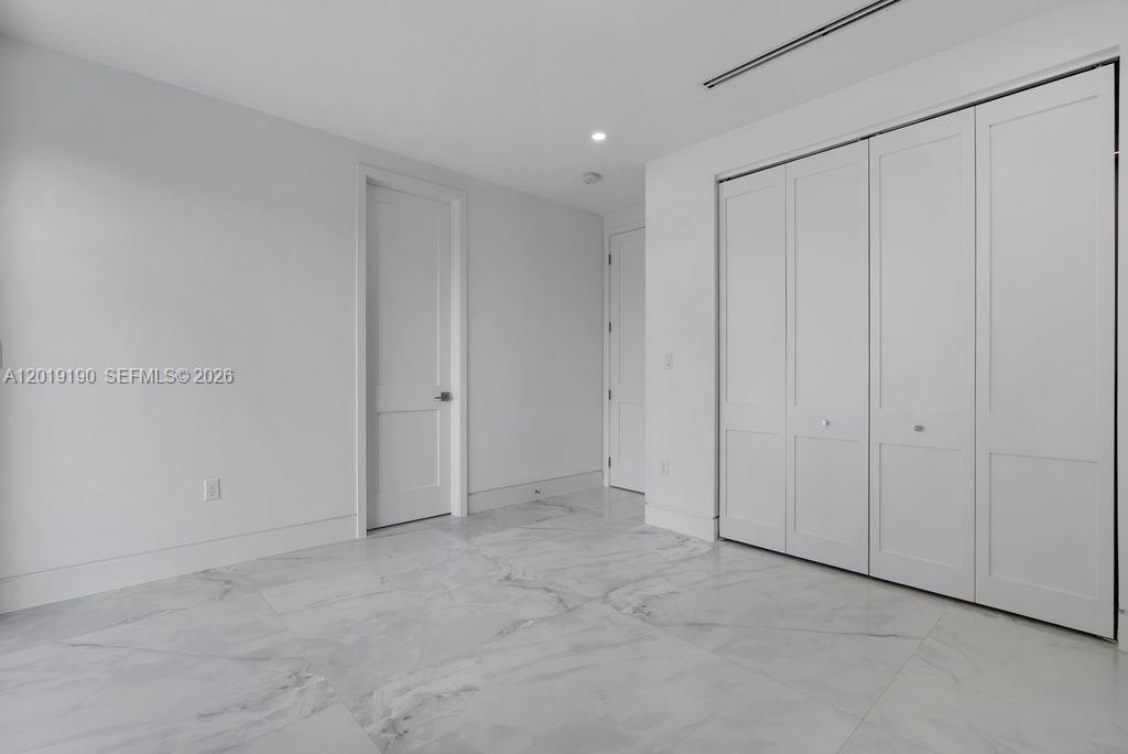 2265 SW 4 St