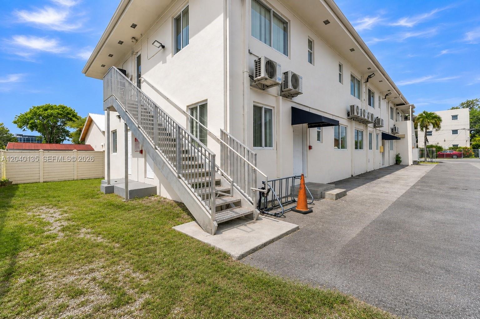 6647 SW 59th Pl # 207