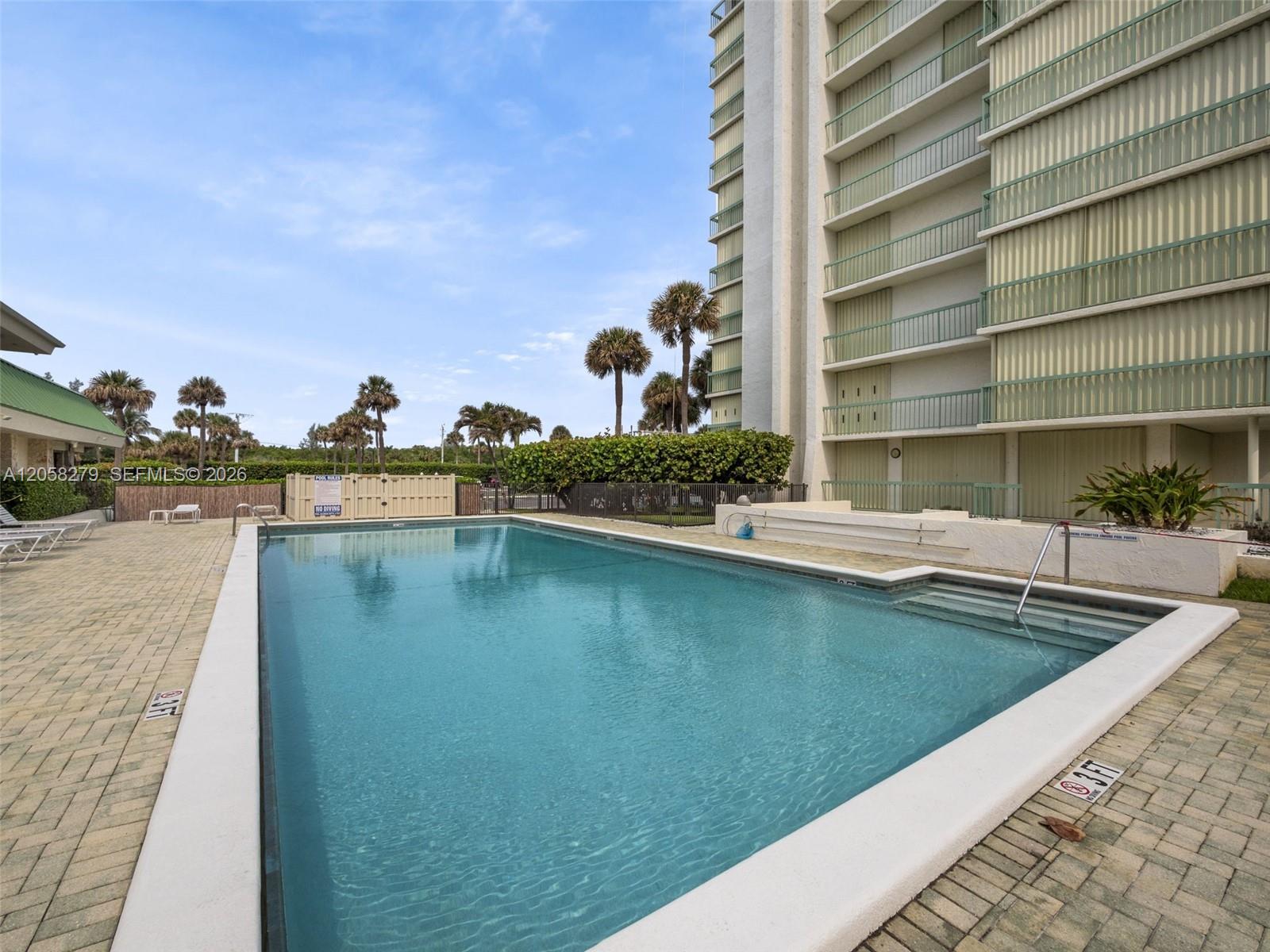 9940 S Ocean Dr # 508