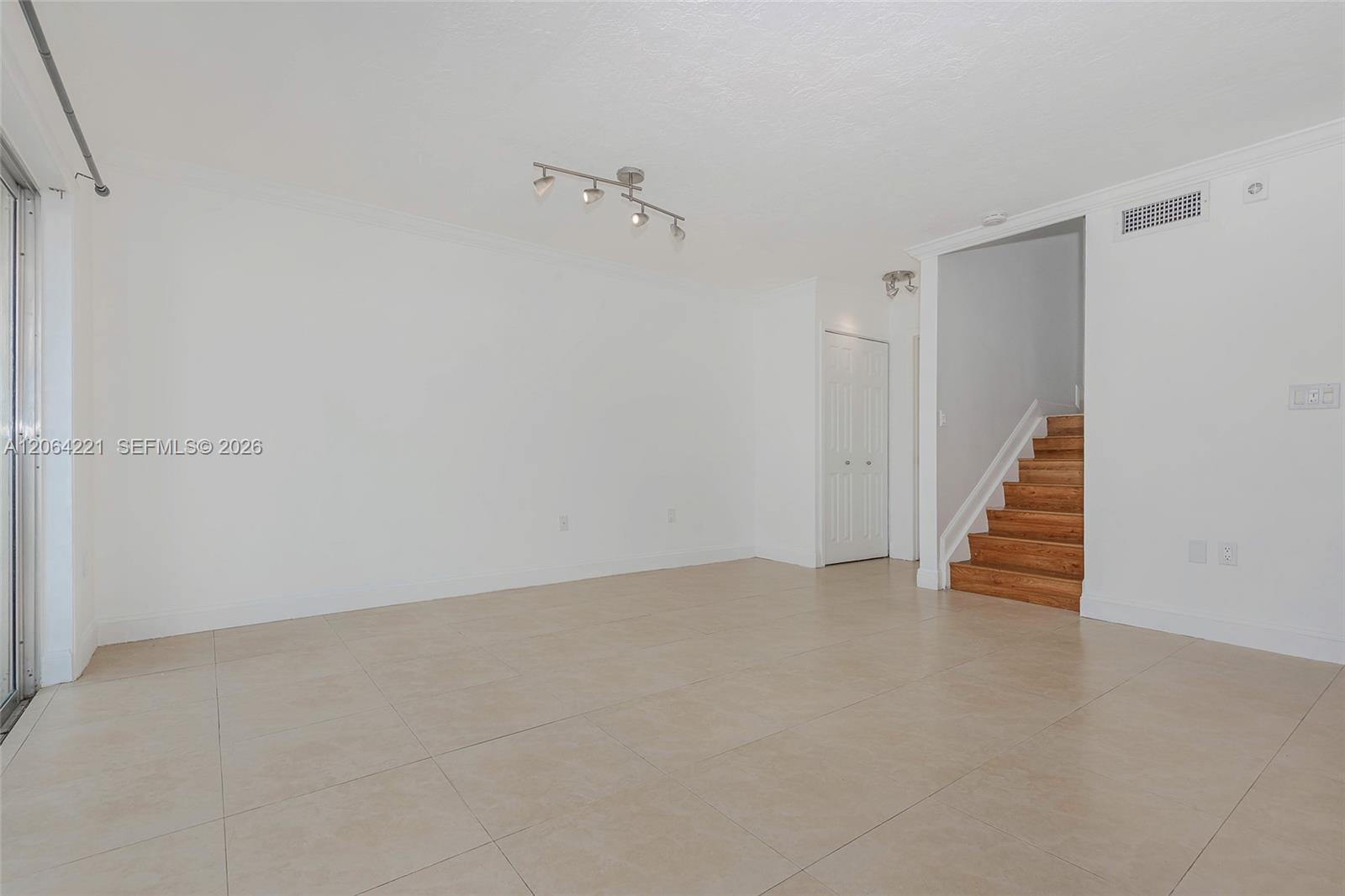 4520 SW 68th Ct Cir # 5 Unit: 25-5