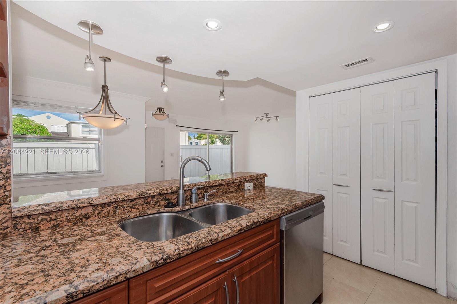 4520 SW 68th Ct Cir # 5 Unit: 25-5