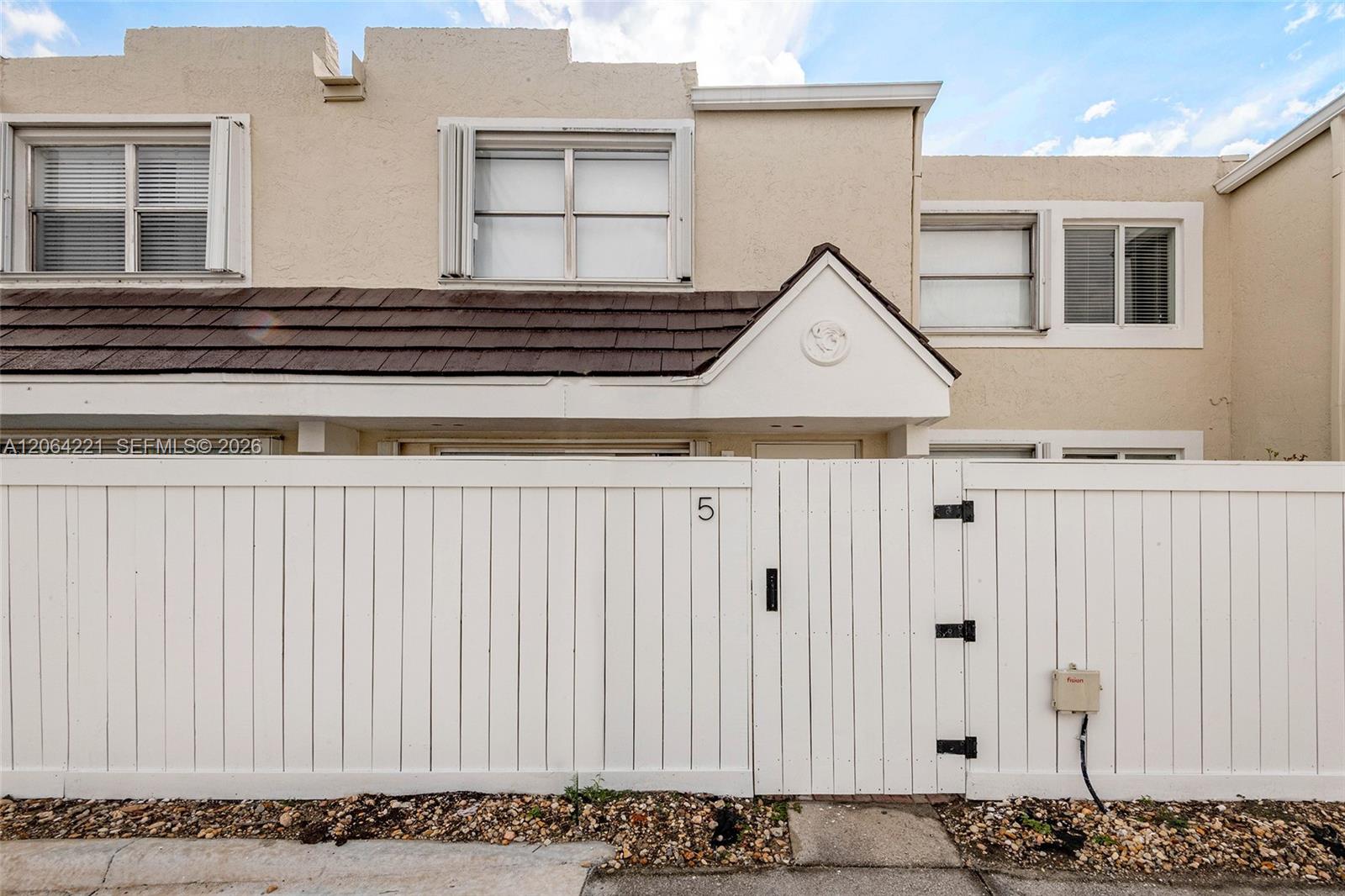 4520 SW 68th Ct Cir # 5 Unit: 25-5