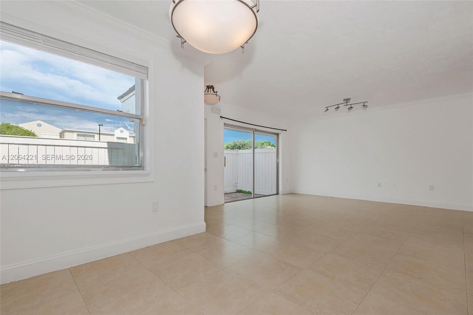 4520 SW 68th Ct Cir # 5 Unit: 25-5