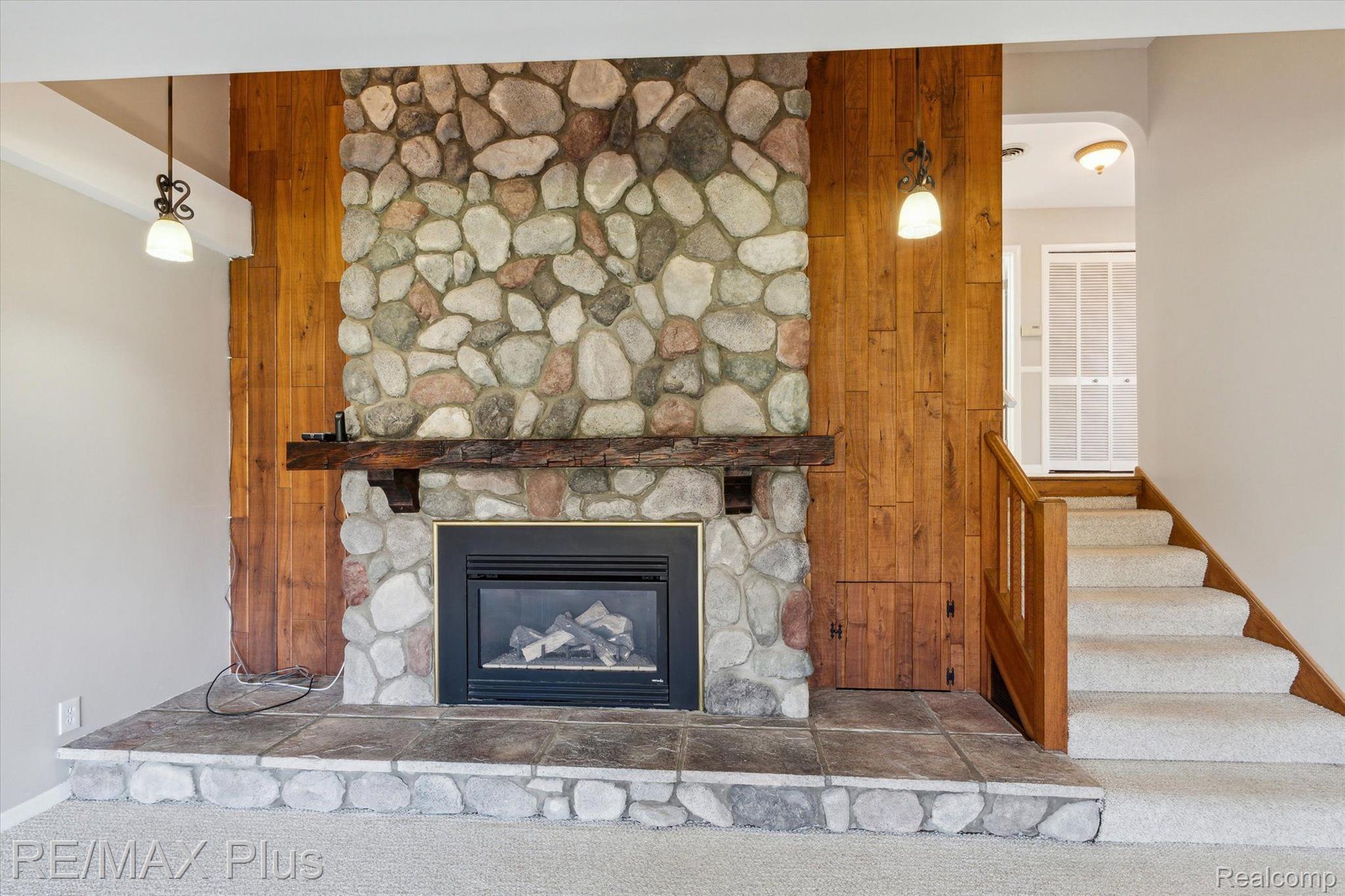 132 CURELLA Drive