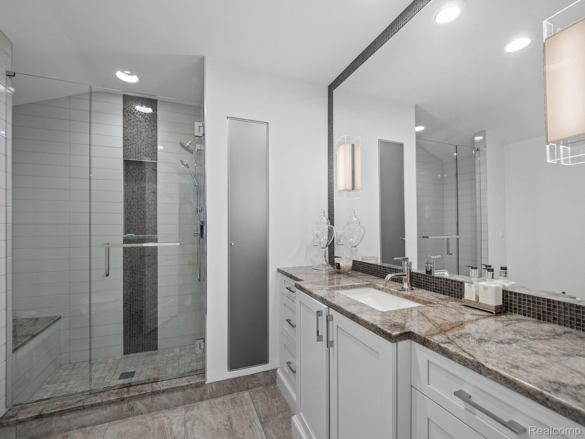 571 EDGEMERE