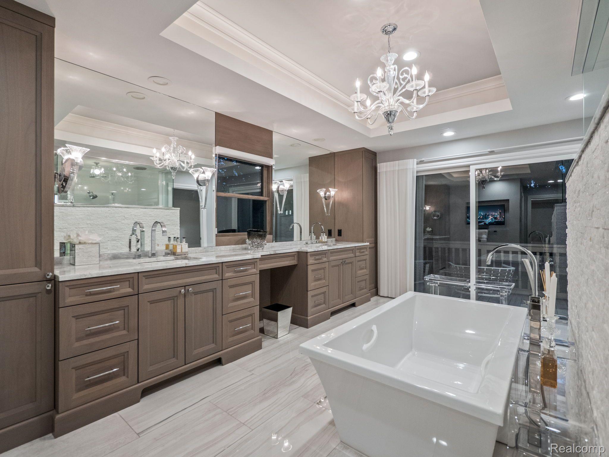 571 EDGEMERE