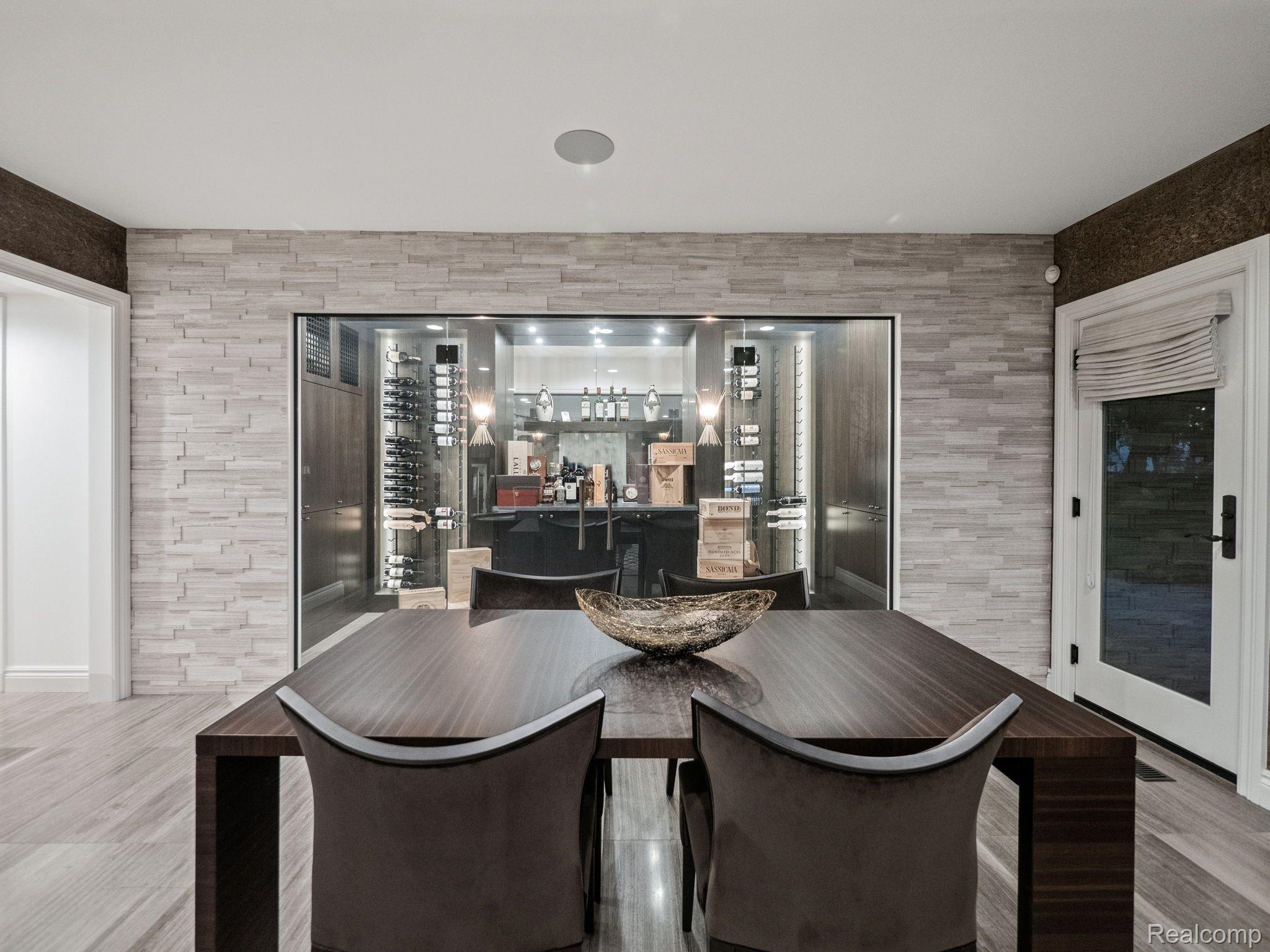 571 EDGEMERE