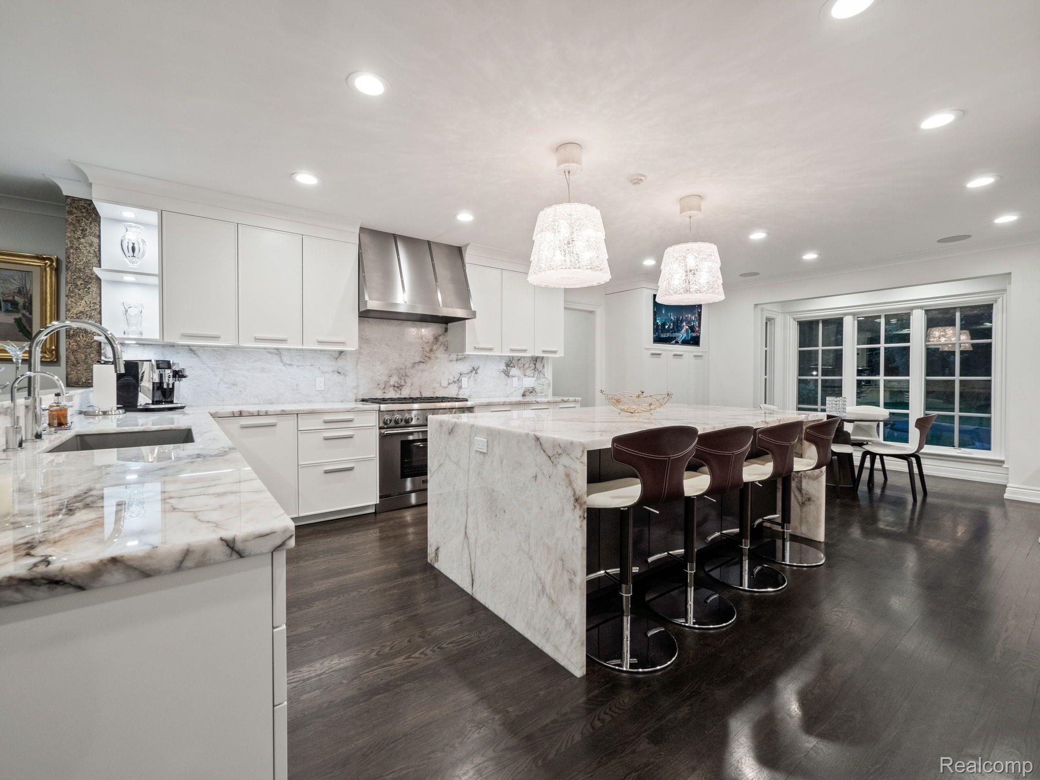 571 EDGEMERE