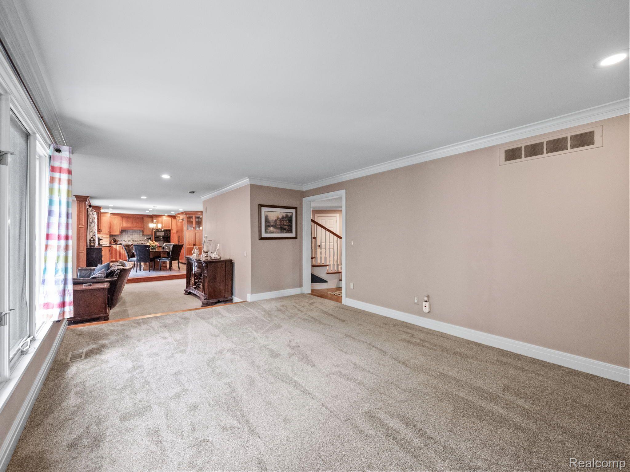 2485 HUNTERS POND