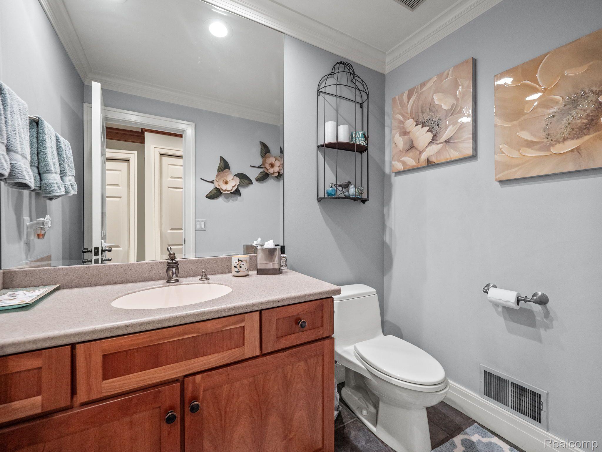 2485 HUNTERS POND