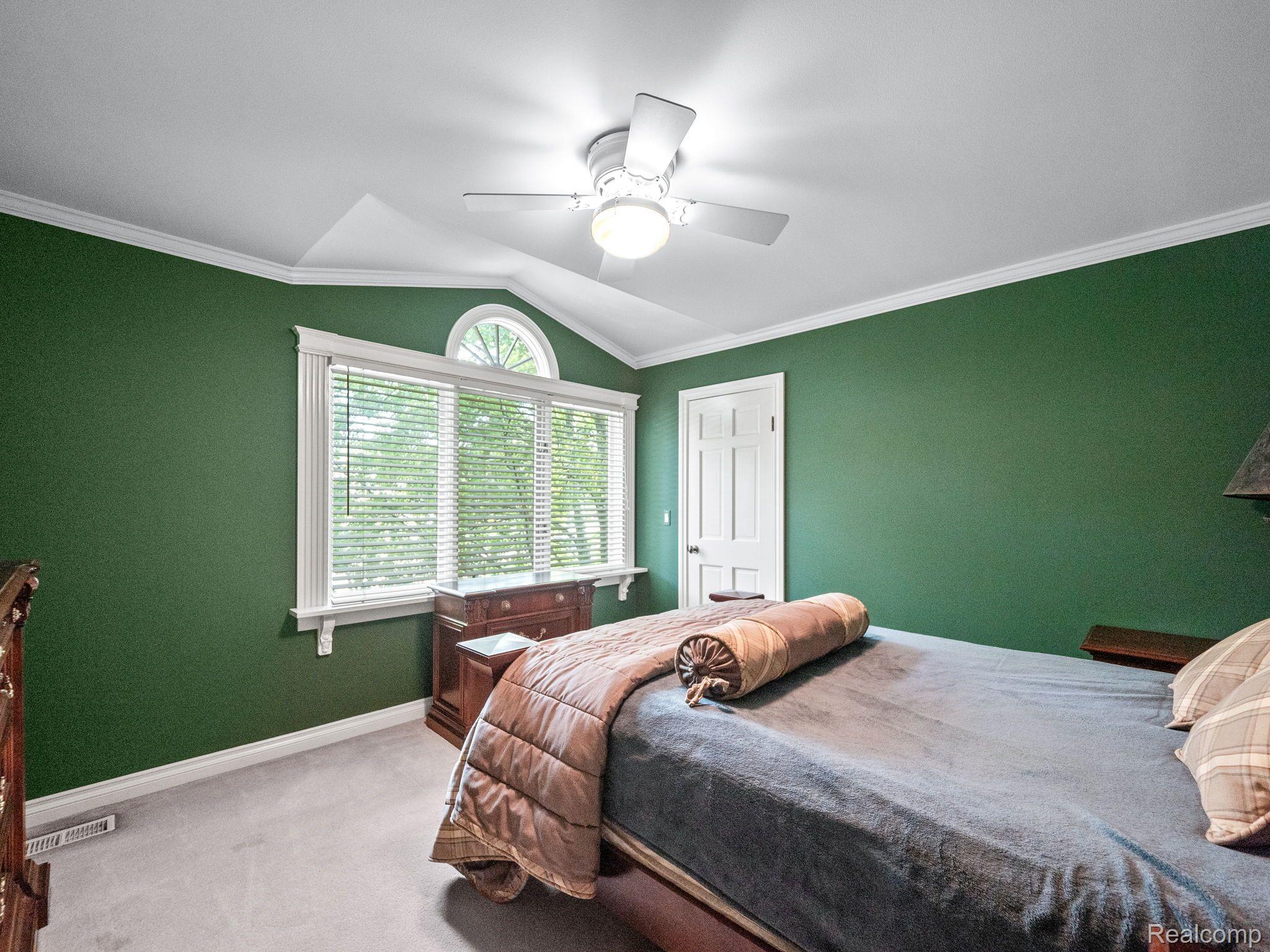 2485 HUNTERS POND