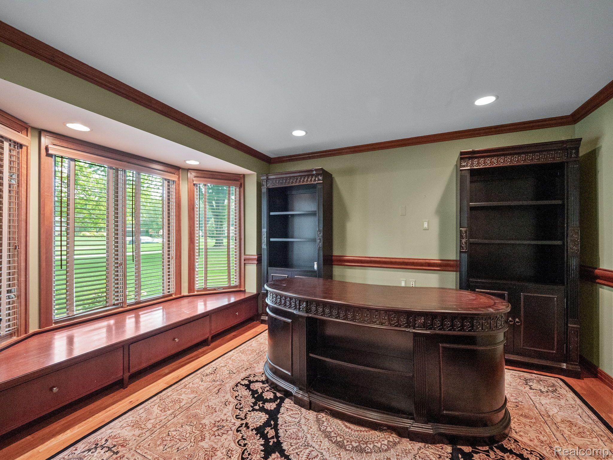 2485 HUNTERS POND