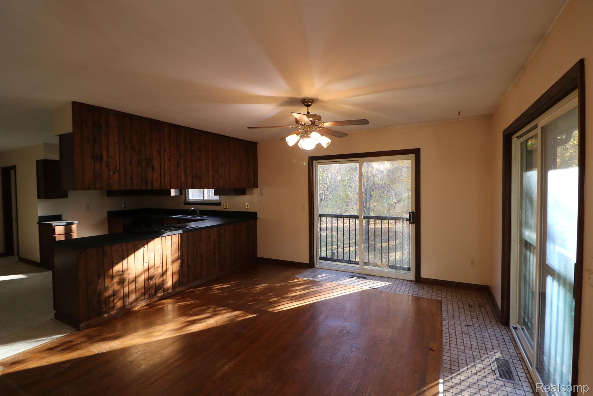 1275 W OAKWOOD Road