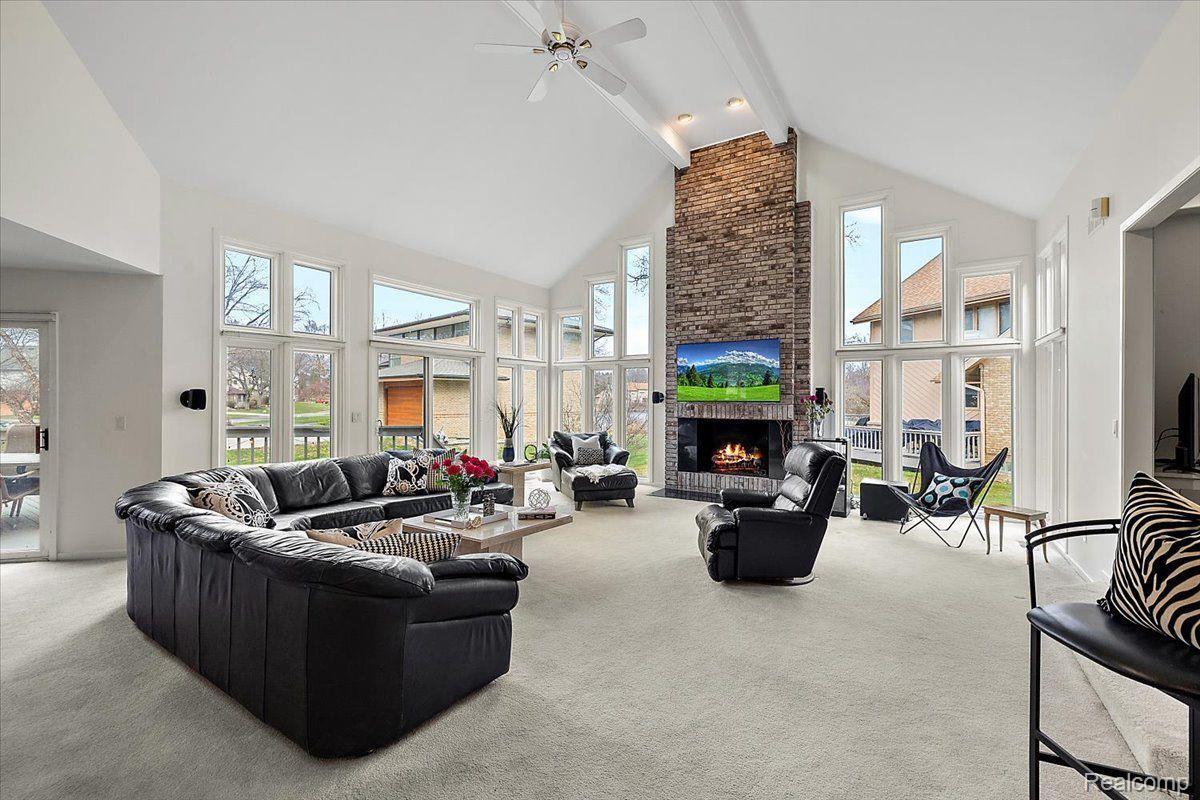 5385 POND BLUFF Drive