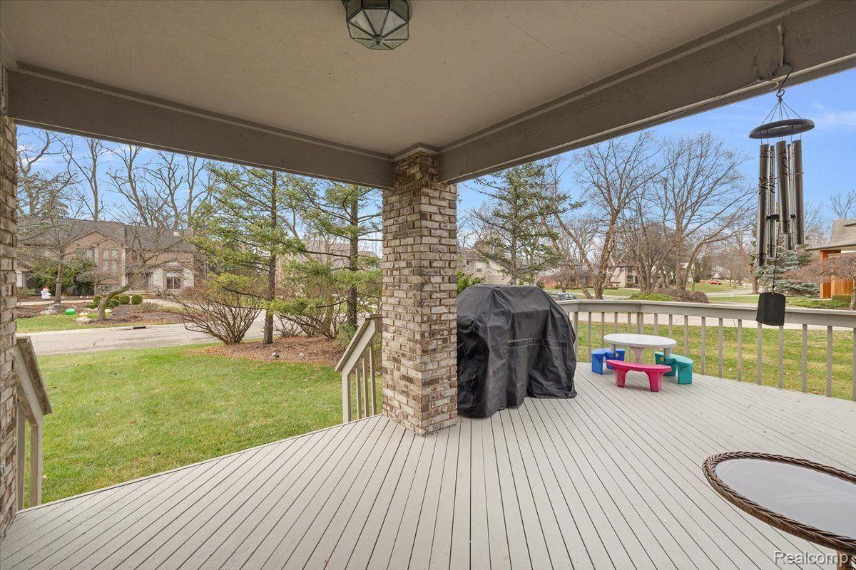 5385 POND BLUFF Drive