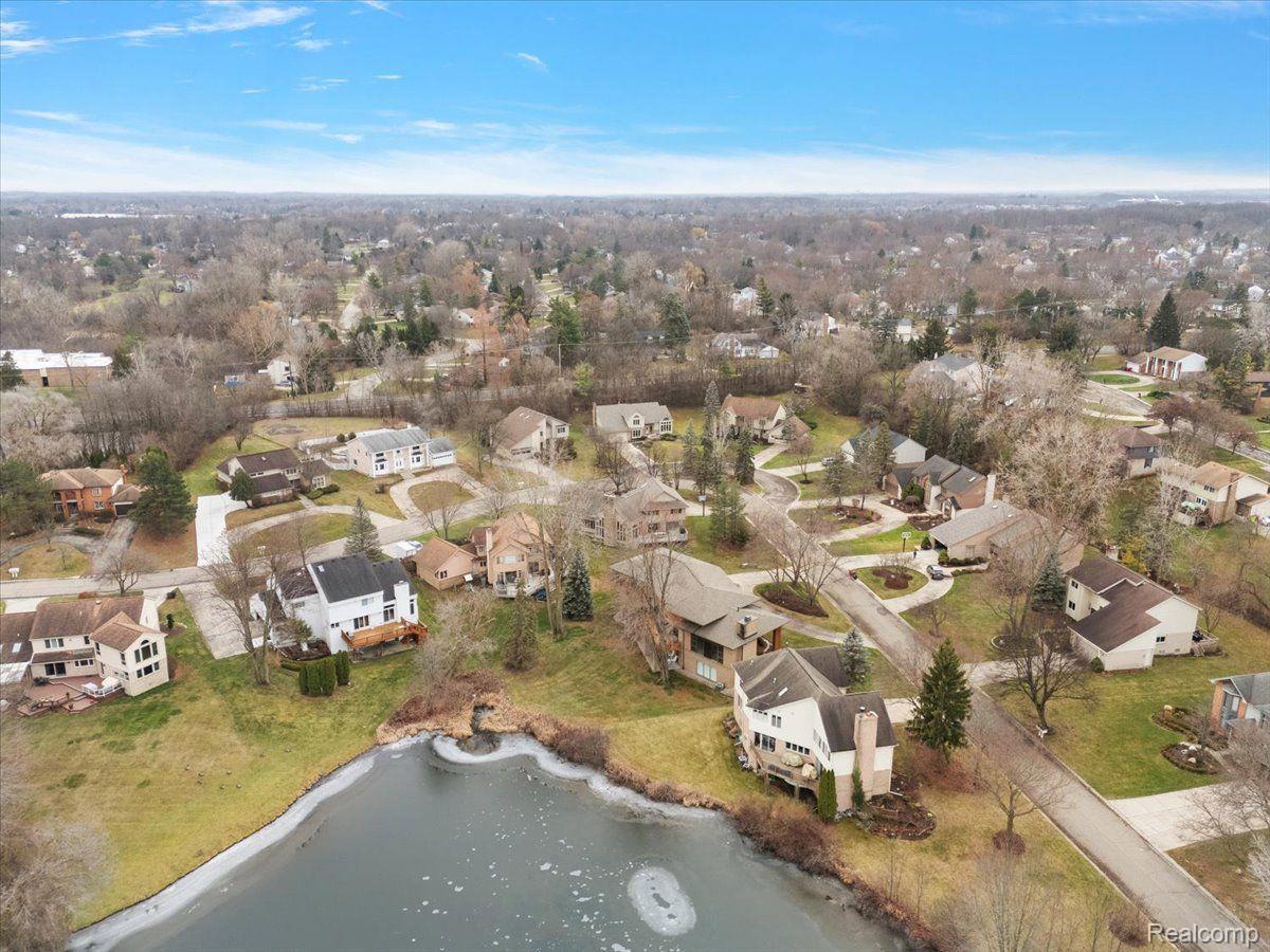 5385 POND BLUFF Drive
