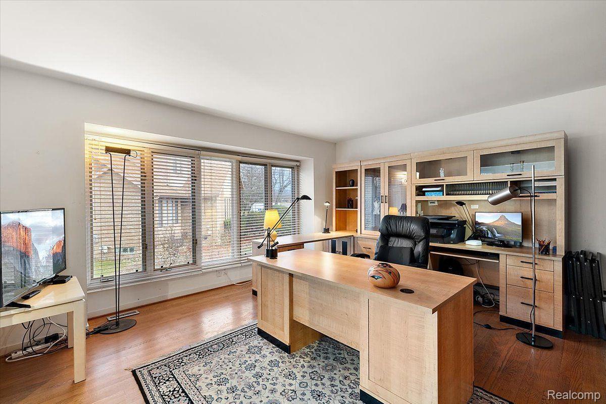 5385 POND BLUFF Drive