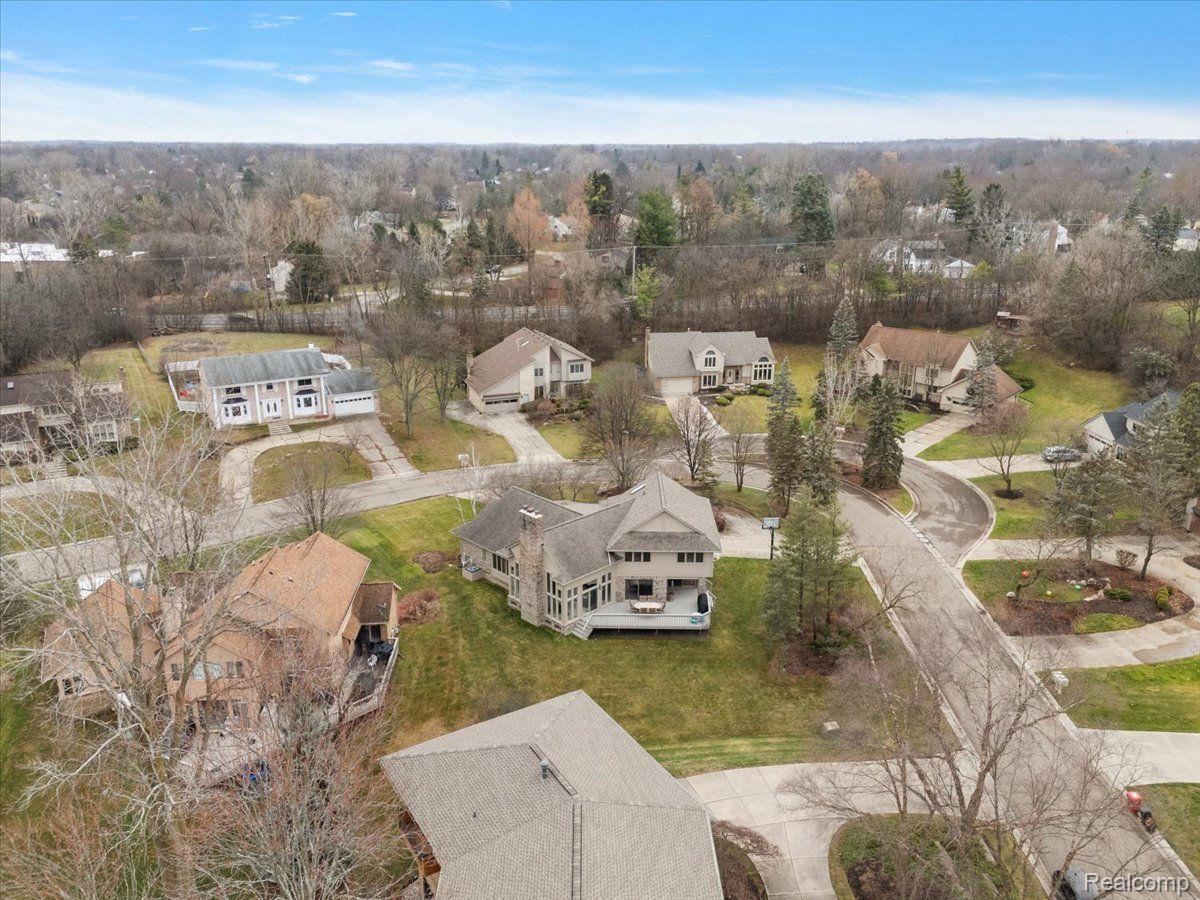 5385 POND BLUFF Drive