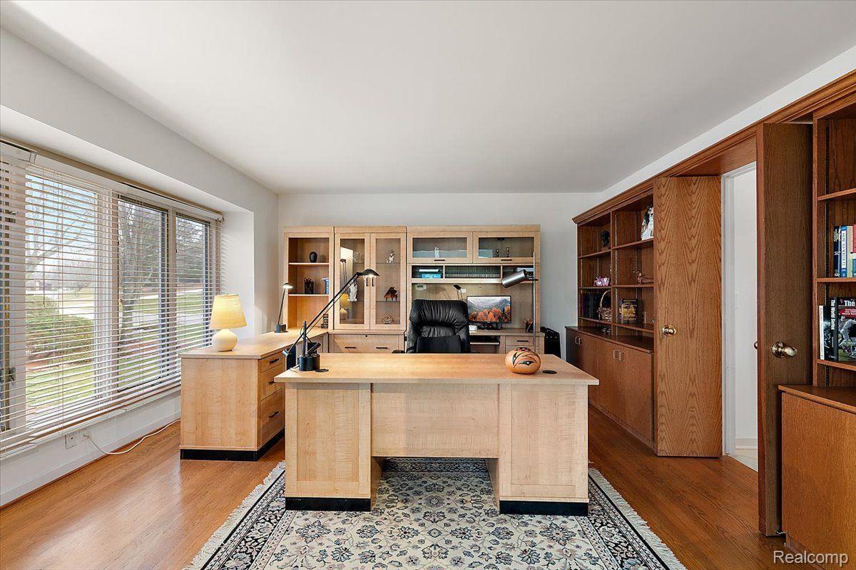5385 POND BLUFF Drive