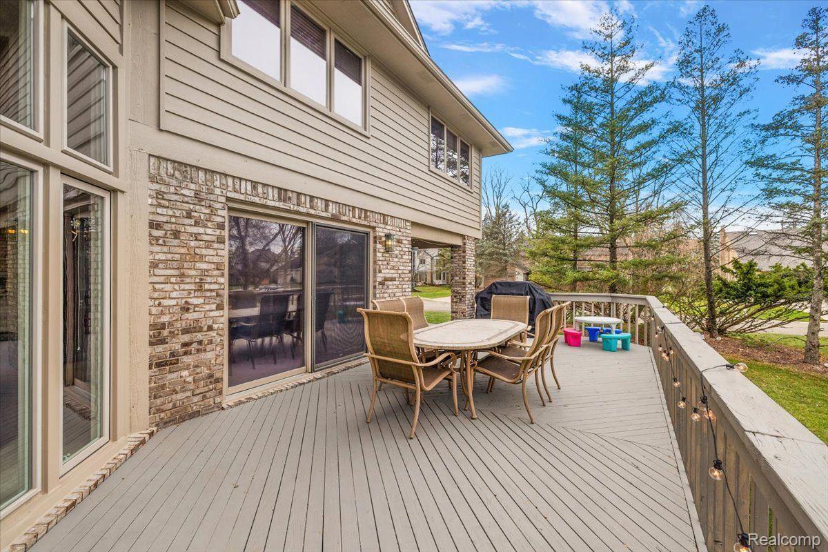 5385 POND BLUFF Drive