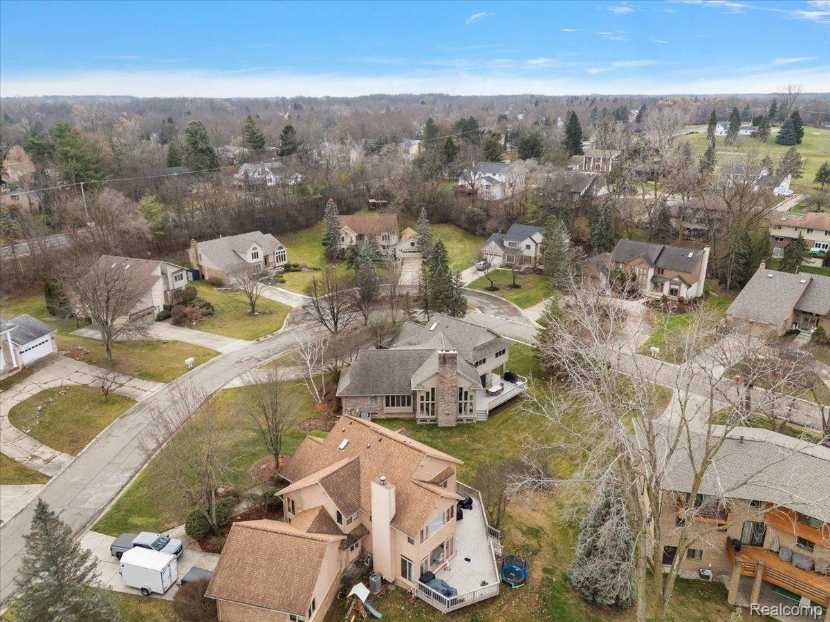 5385 POND BLUFF Drive