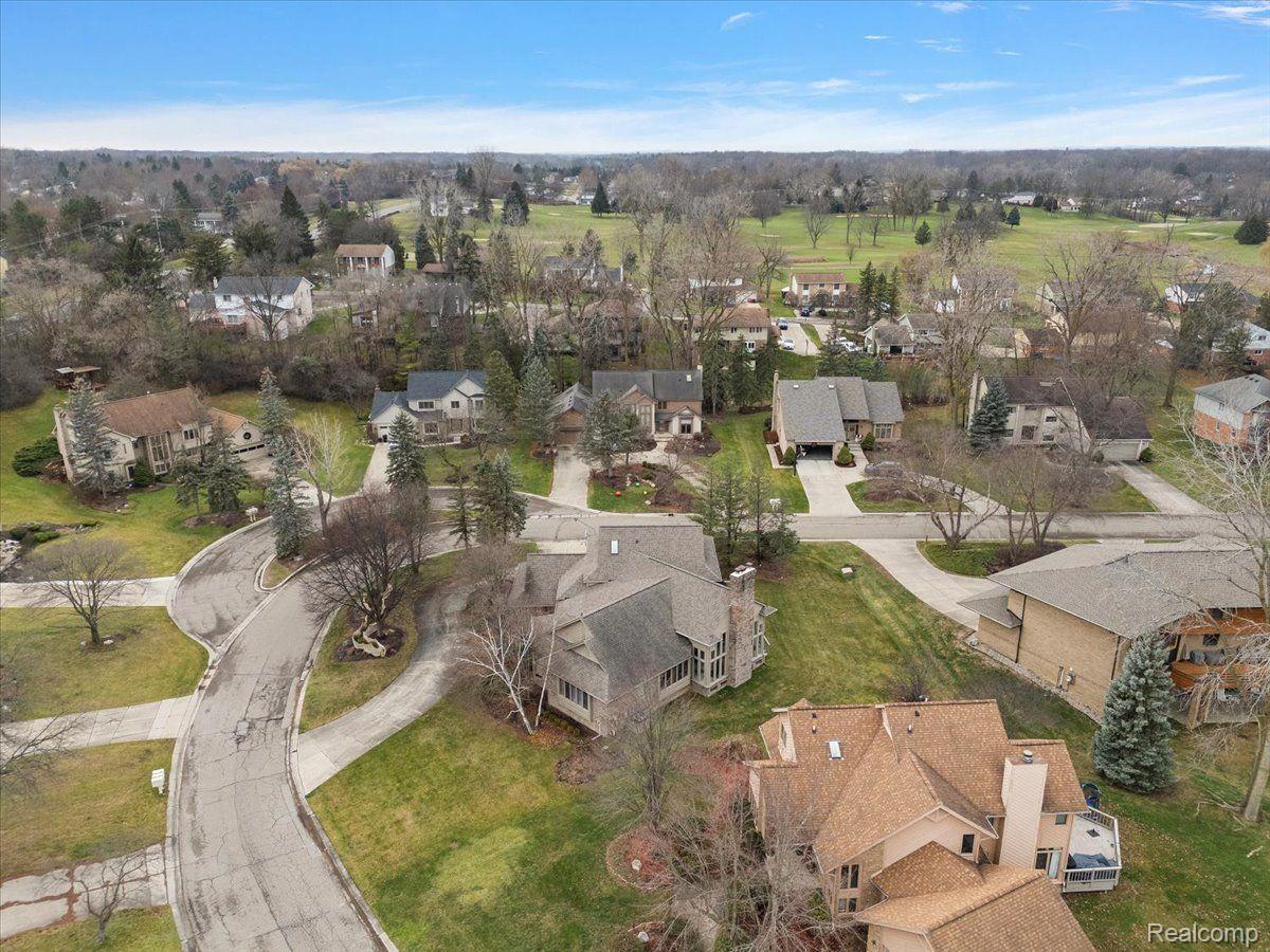 5385 POND BLUFF Drive