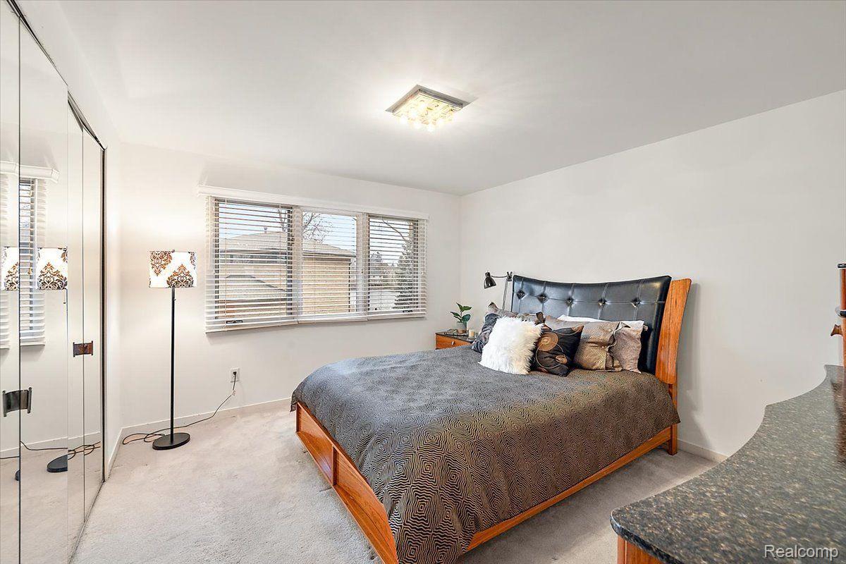 5385 POND BLUFF Drive