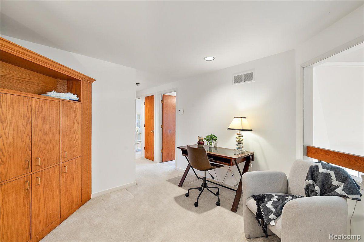 5385 POND BLUFF Drive