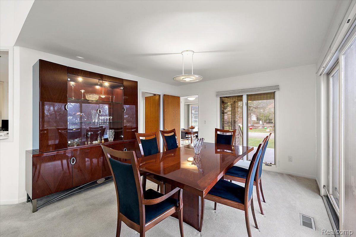 5385 POND BLUFF Drive