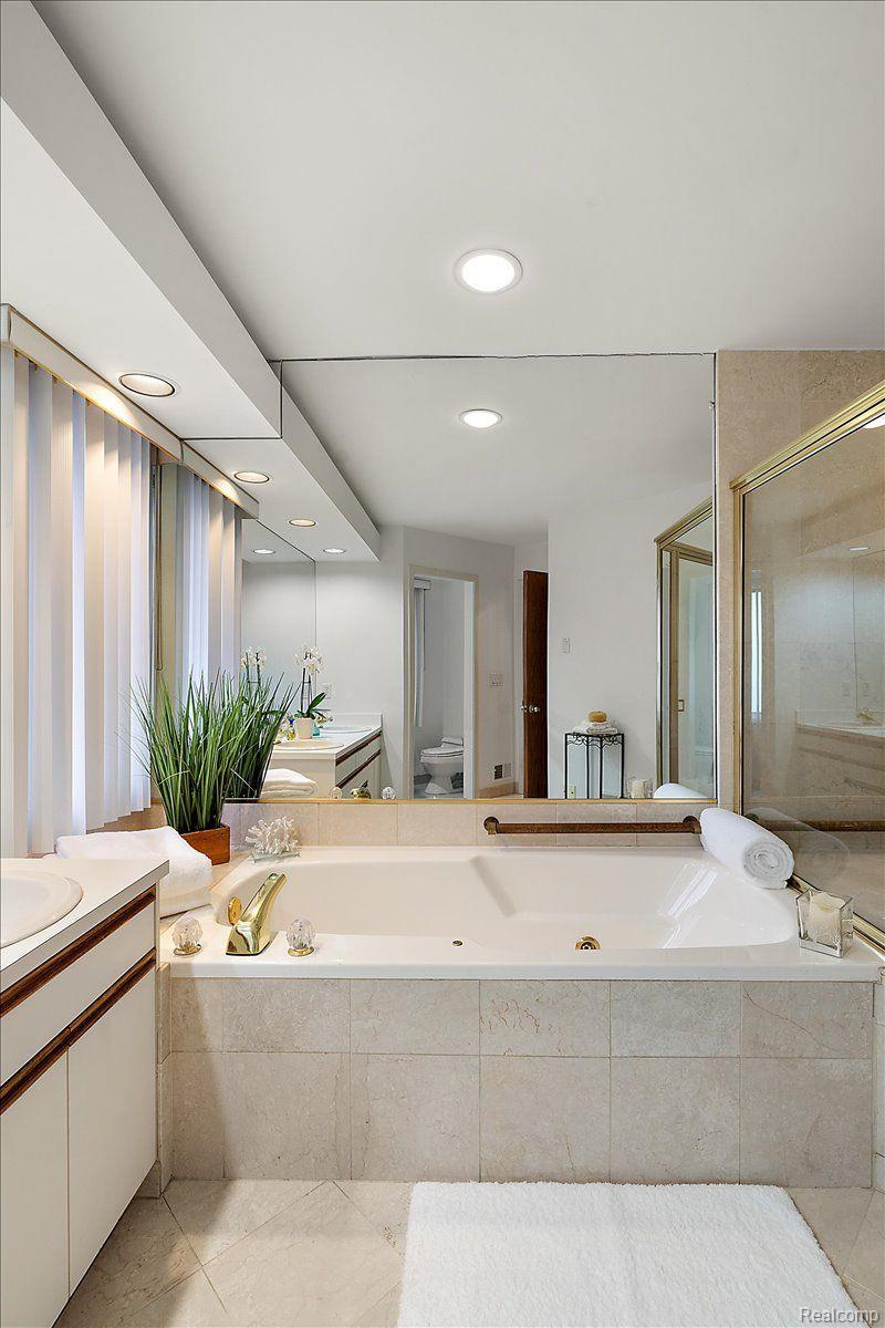 5385 POND BLUFF Drive