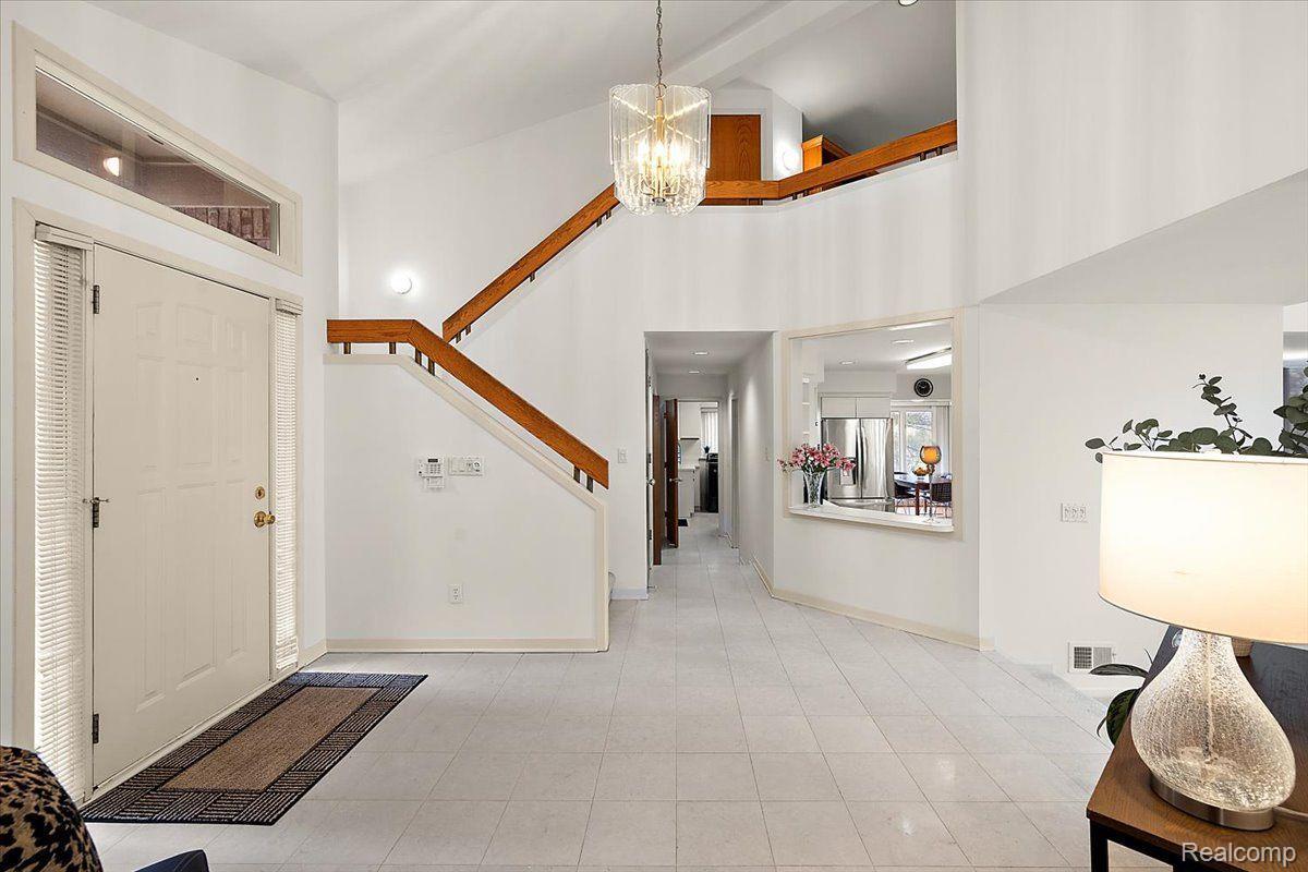 5385 POND BLUFF Drive