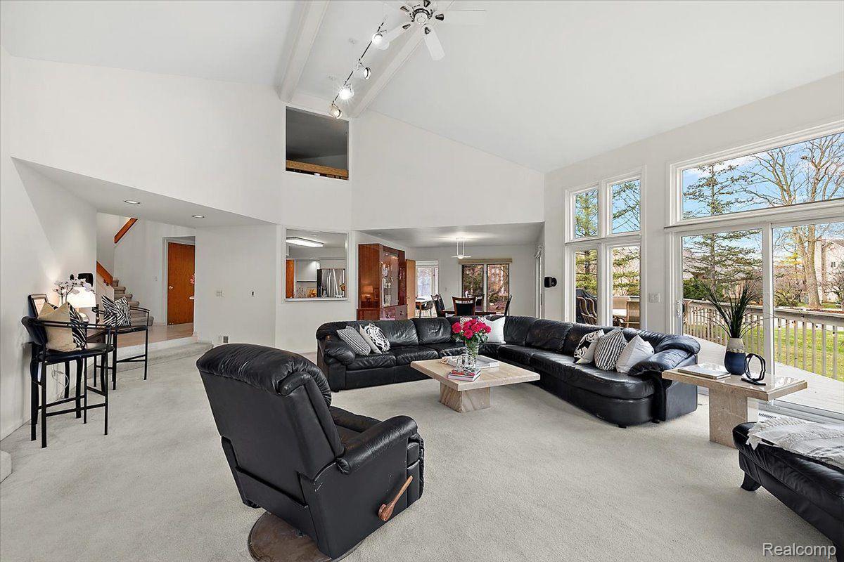 5385 POND BLUFF Drive