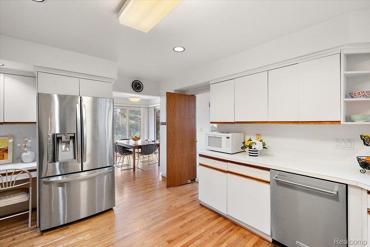 5385 POND BLUFF Drive