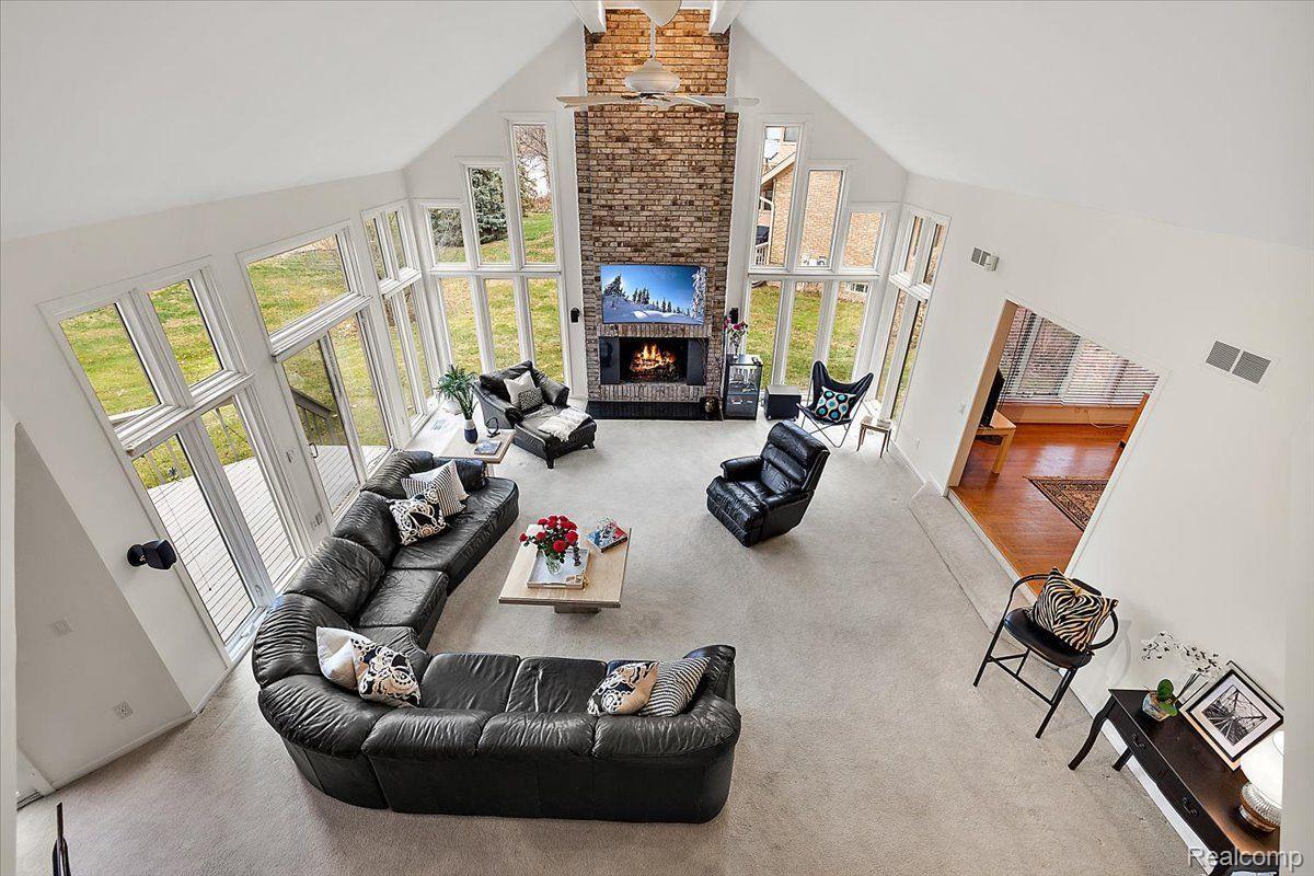 5385 POND BLUFF Drive