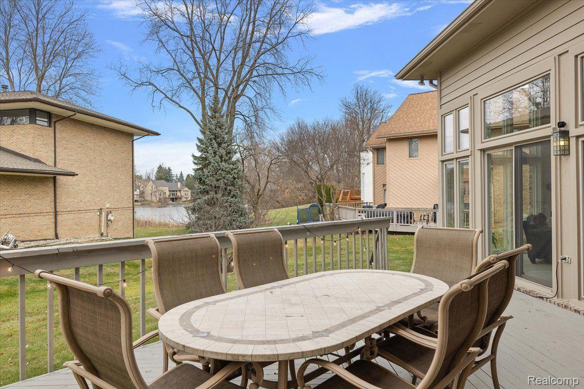 5385 POND BLUFF Drive