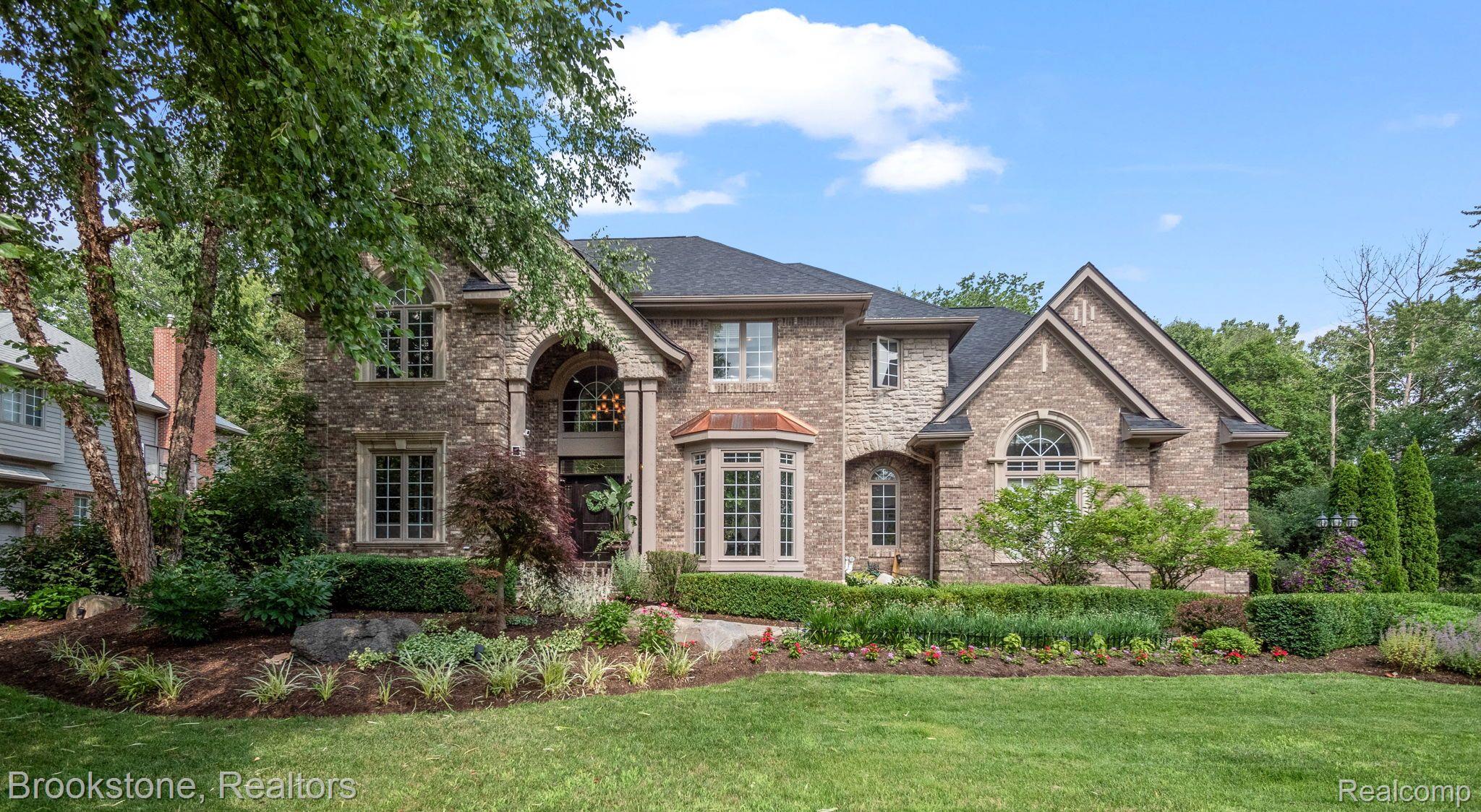 30500 FOREST Drive