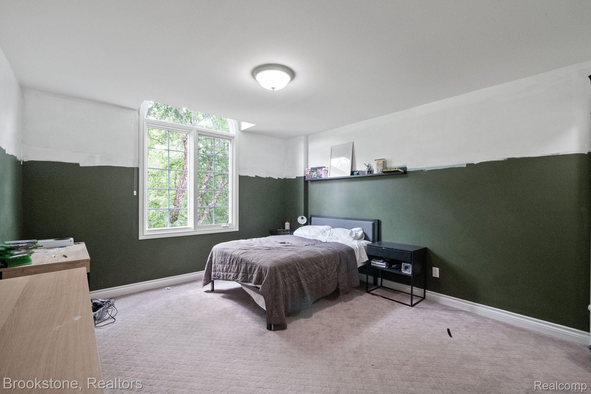 30500 FOREST Drive