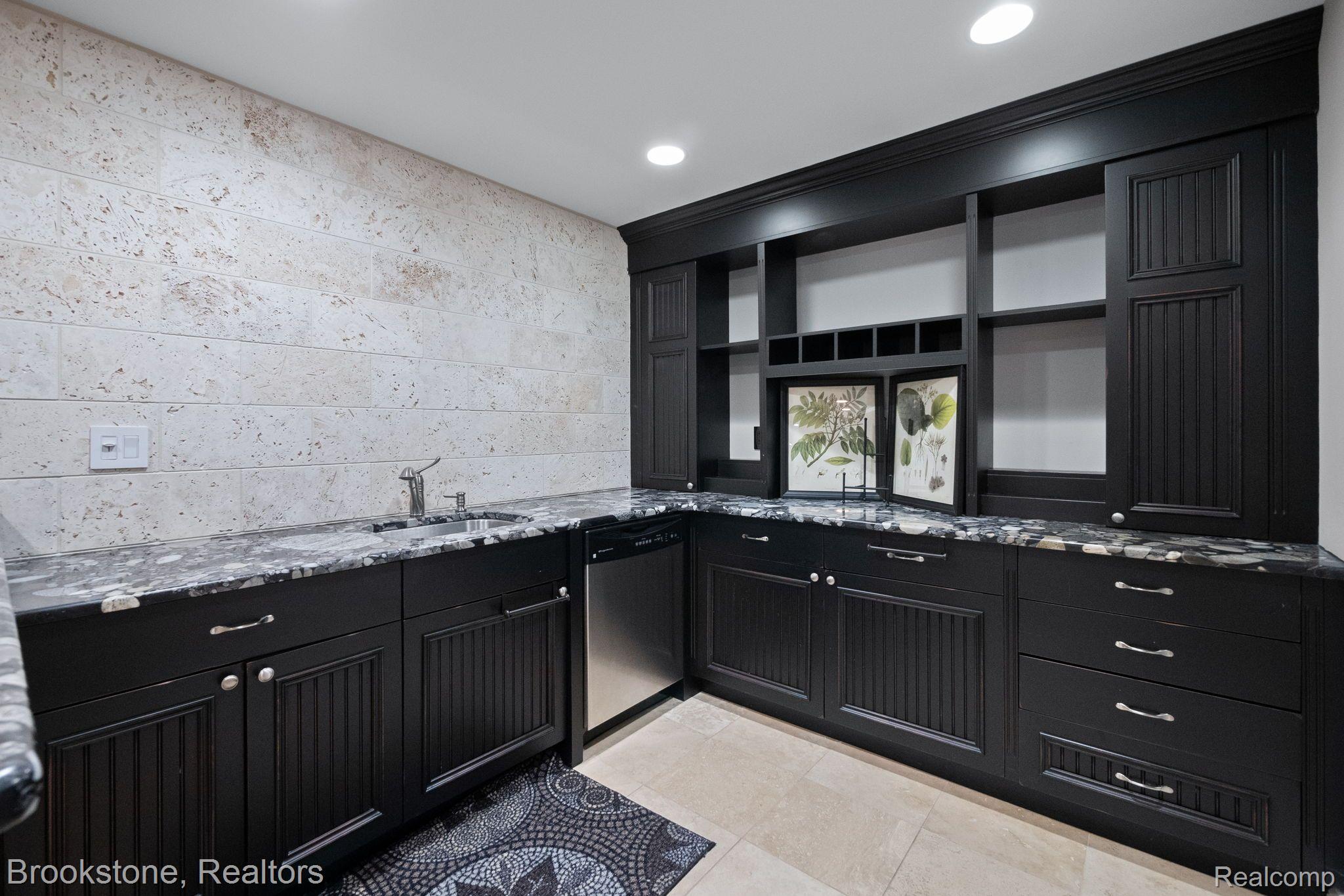 30500 FOREST Drive